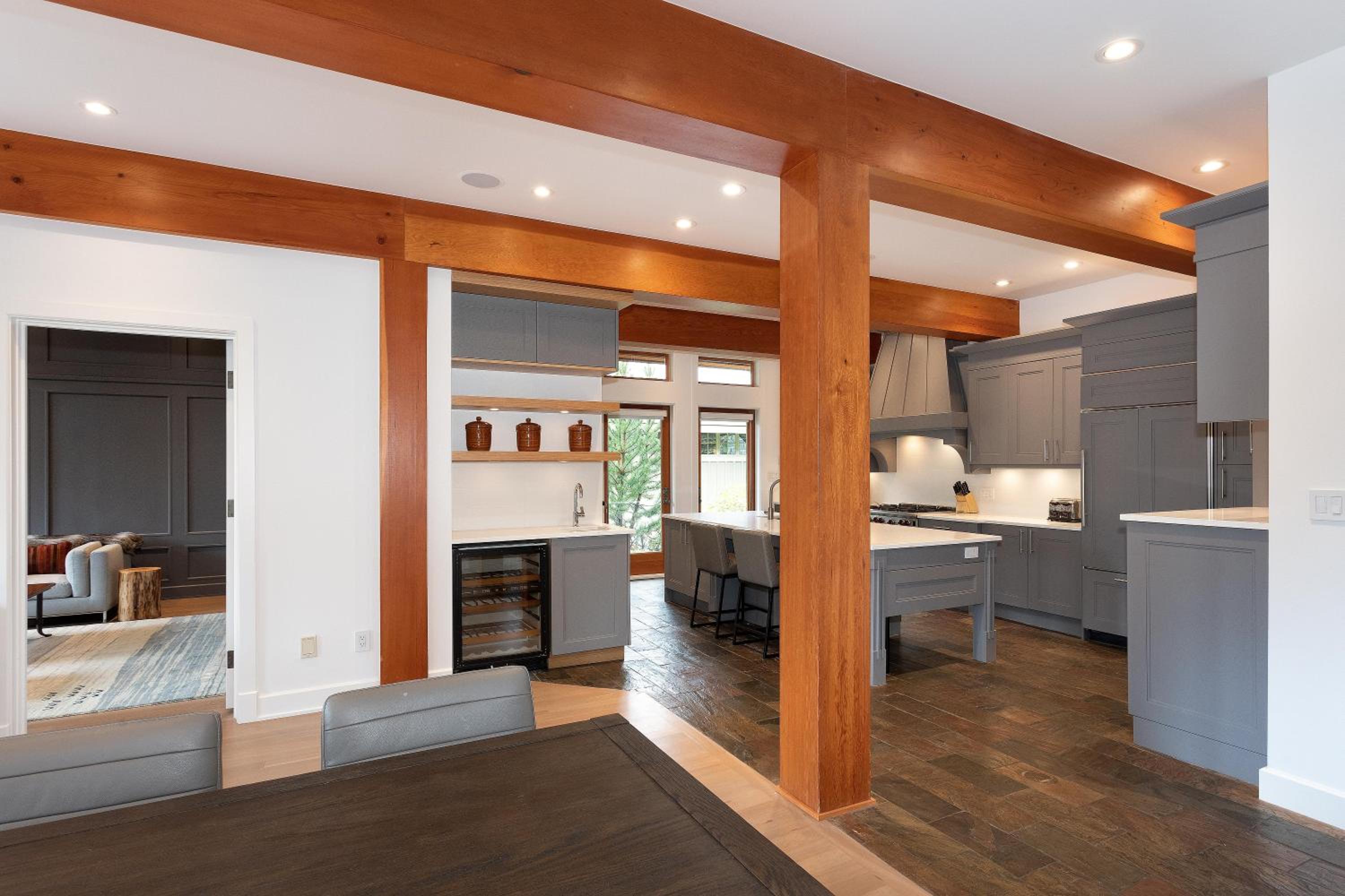 Big Sky Chalet | Stylish Guest Favourite, Hot Tub, Stunning Views