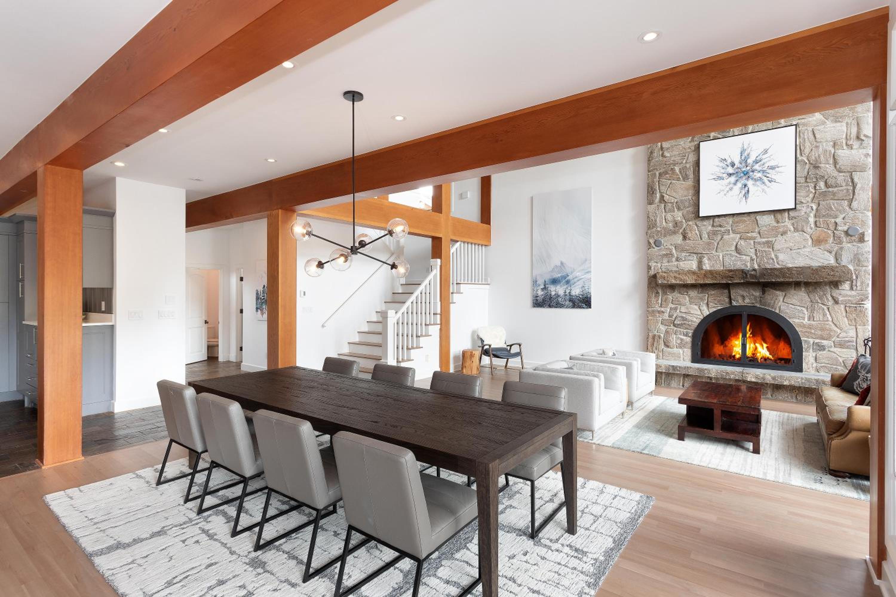 Big Sky Chalet | Stylish Guest Favourite, Hot Tub, Stunning Views
