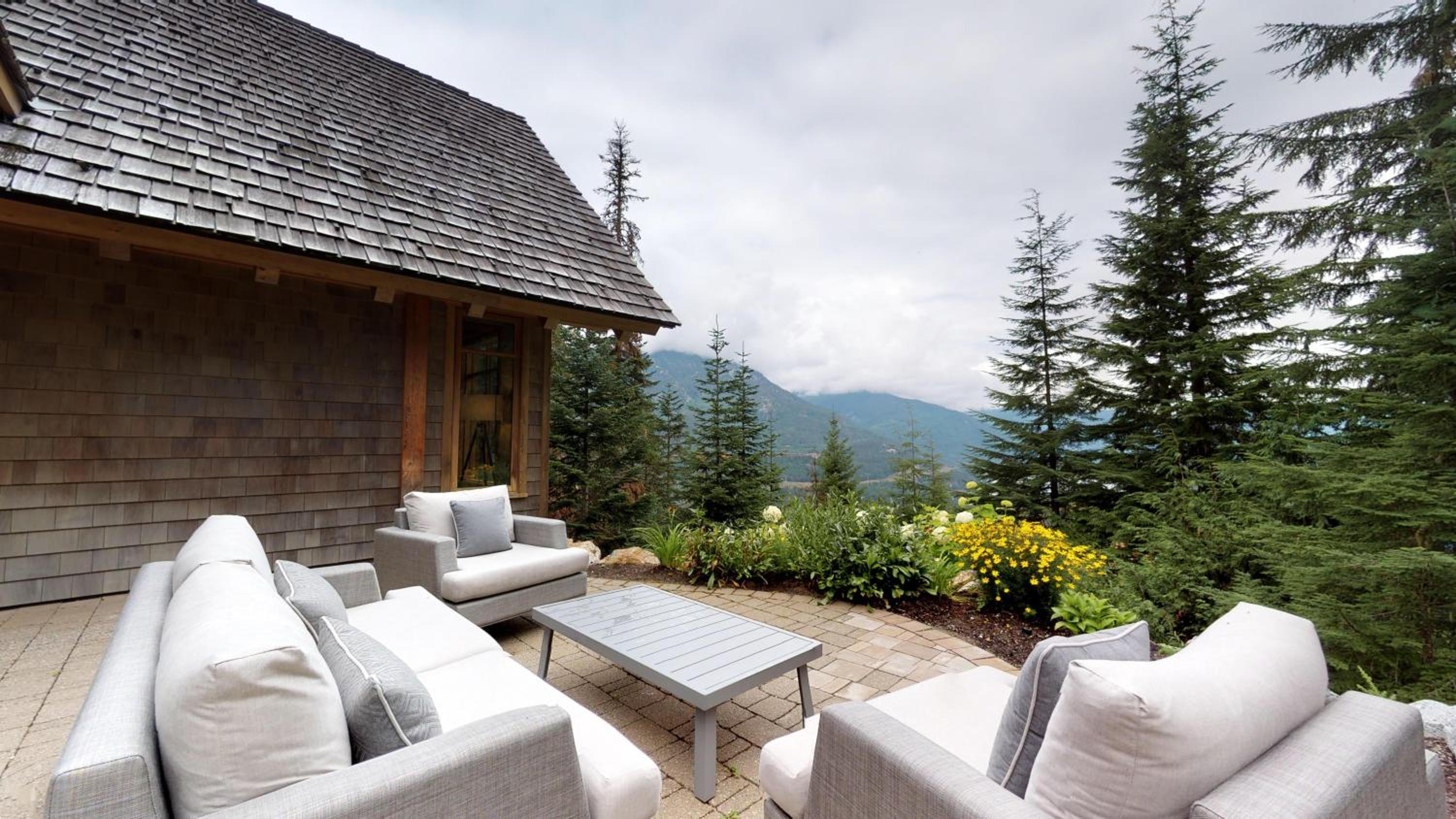 Kadenwood 2939 | Luxury Ski Chalet w/ Hot Tub, Media Room, Steam Room, Stunning Views