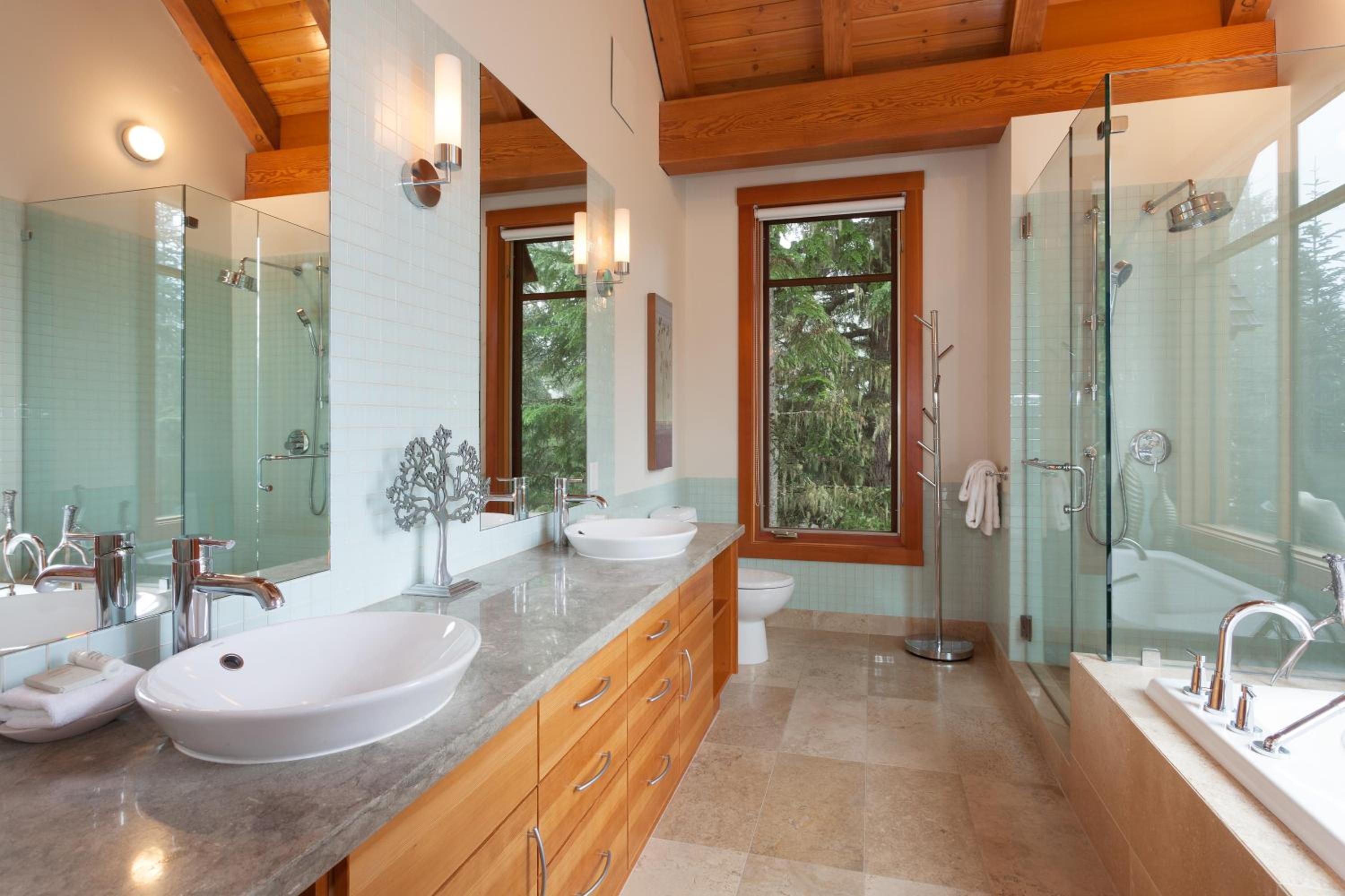 Kadenwood 2939 | Luxury Ski Chalet w/ Hot Tub, Media Room, Steam Room, Stunning Views