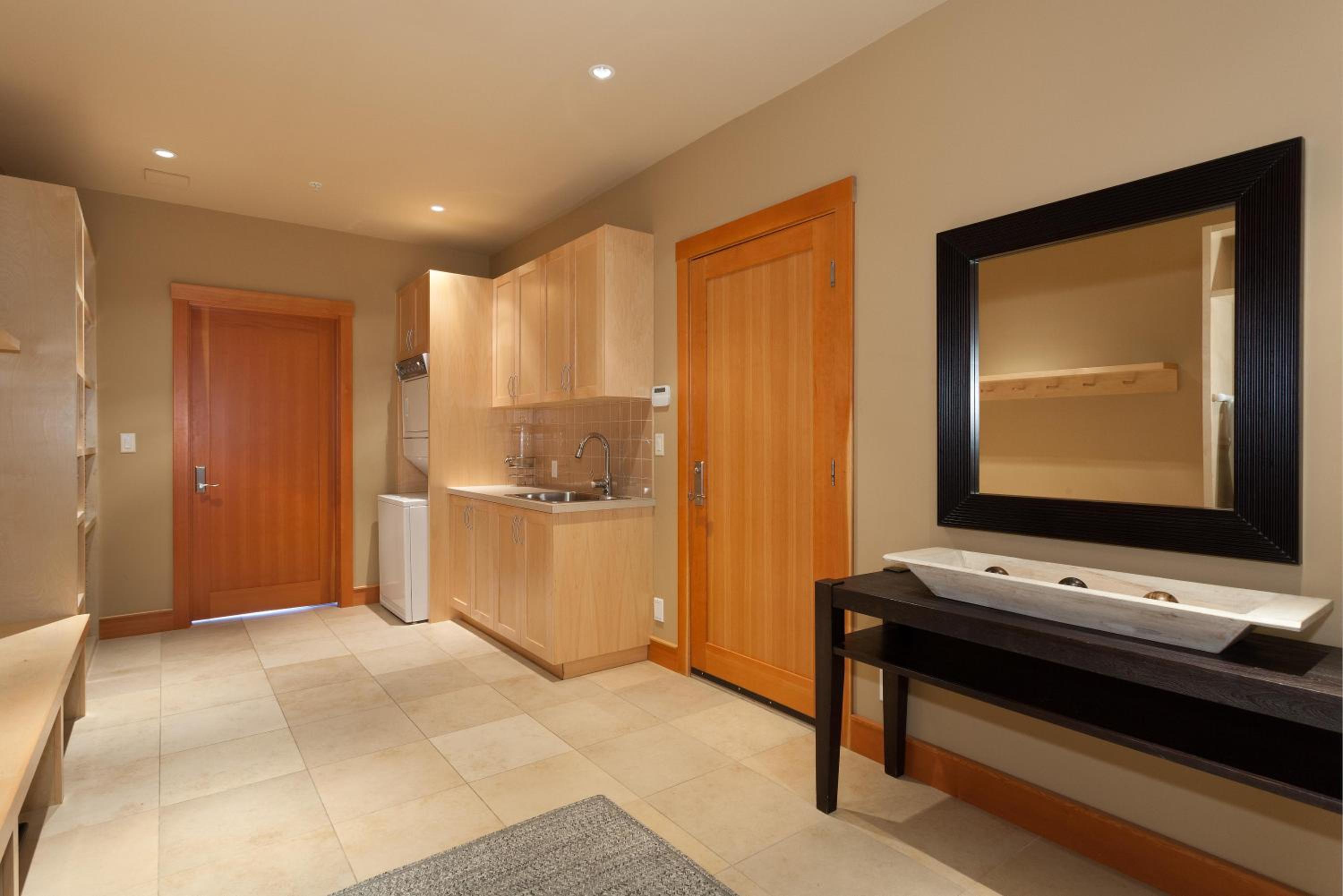 Kadenwood 2939 | Luxury Ski Chalet w/ Hot Tub, Media Room, Steam Room, Stunning Views