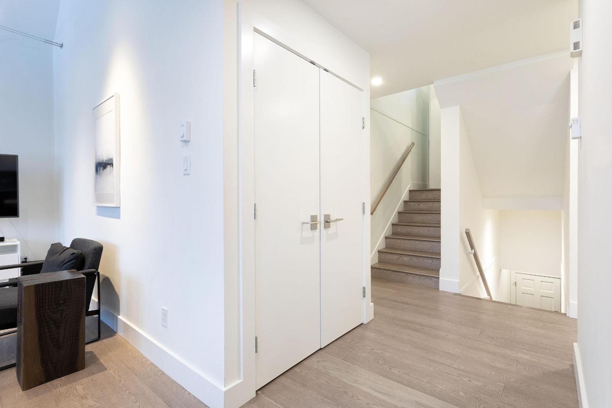 Blackcomb Greens 20 | Stylish Townhome with Parking, Shared Hot tub, Village Shuttle, Views