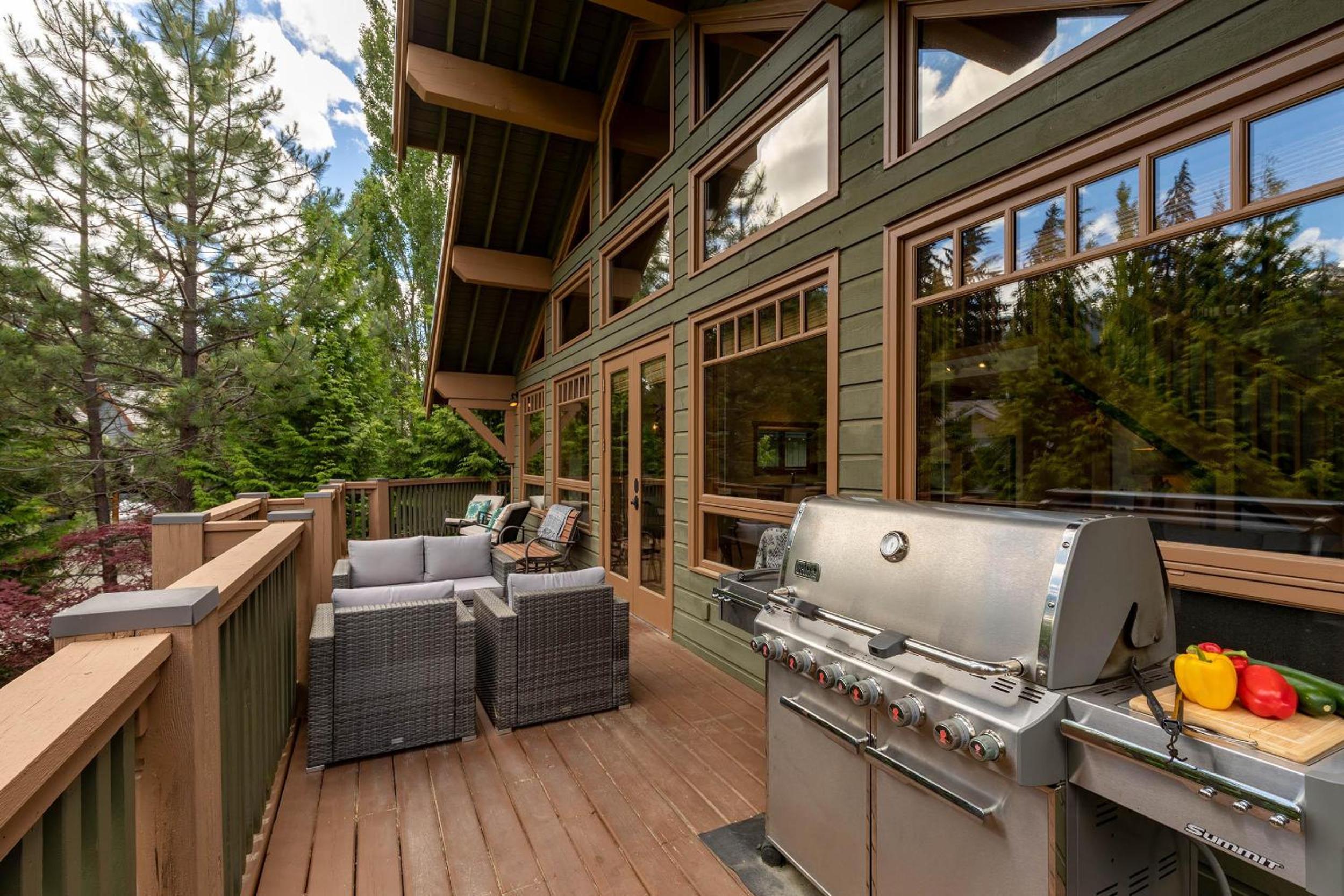 Meadow Green Chalet | Large Family-Friendly Chalet, Mountain Views, Fireplace, Hot Tub