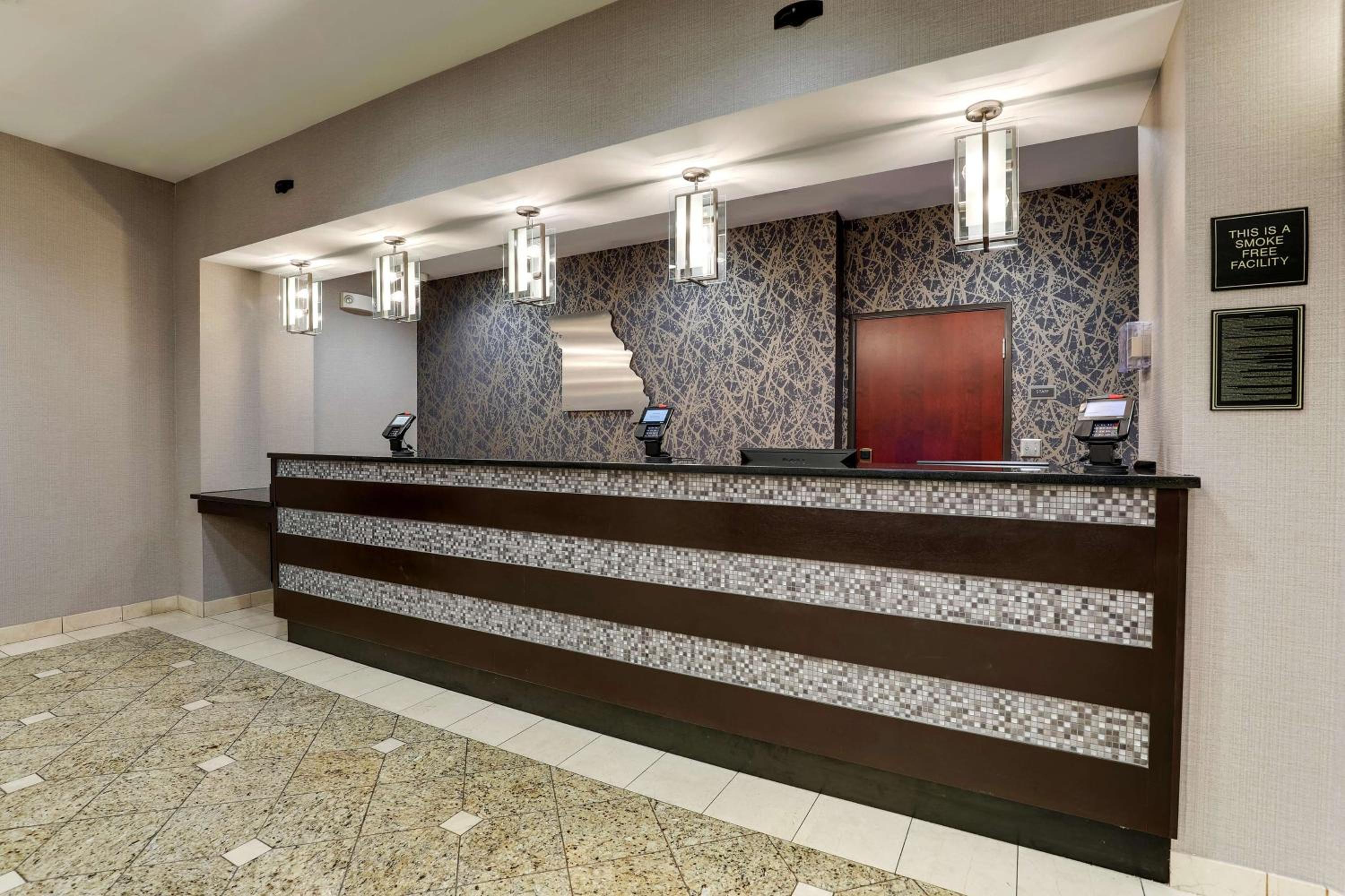 St Joseph Vacations - Drury Inn  Suites St Joseph - Property Image 2