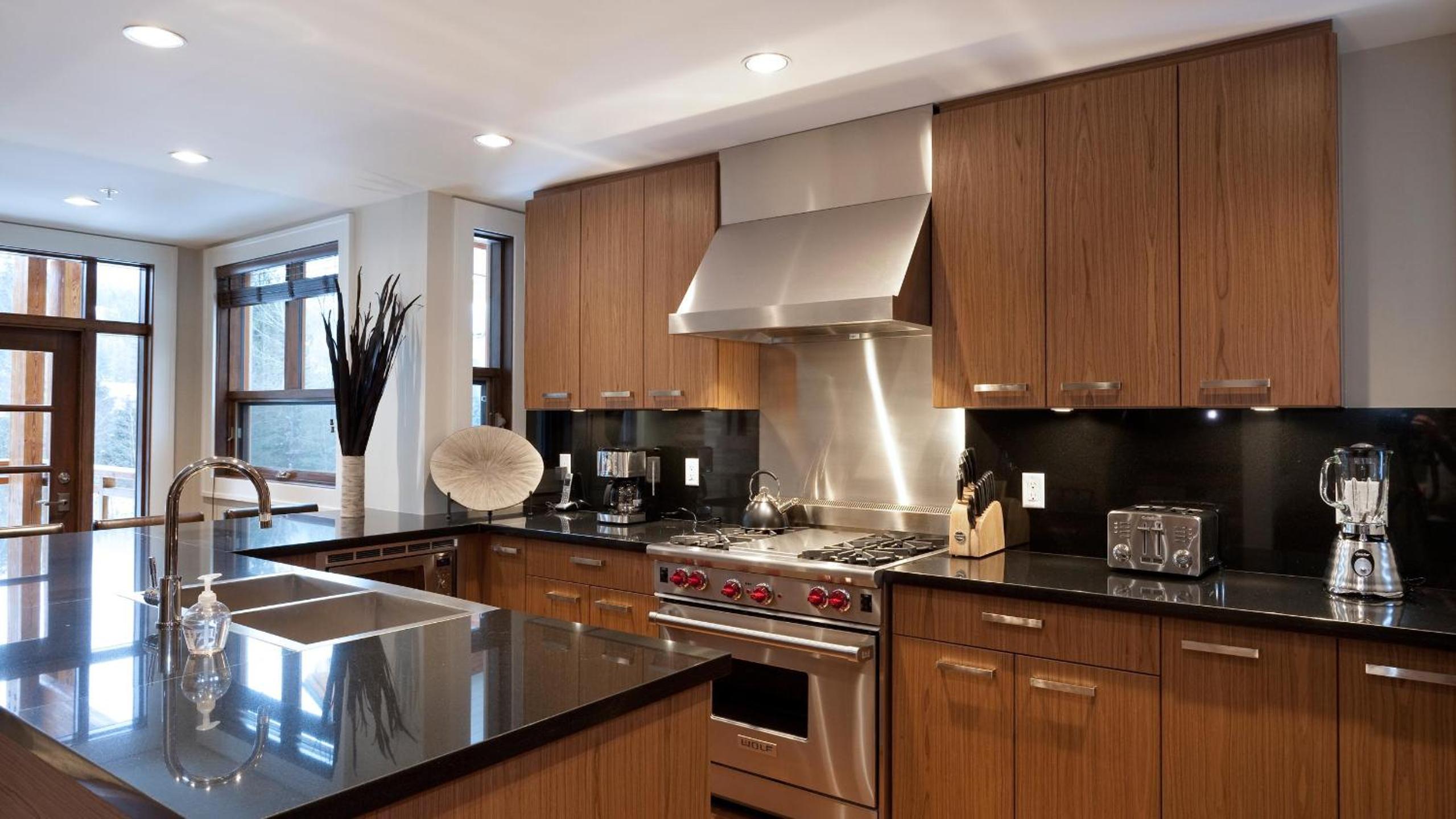 Fitzsimmons Walk 24 | Luxurious Townhome with Mountain Views, Hot Tub & Garage