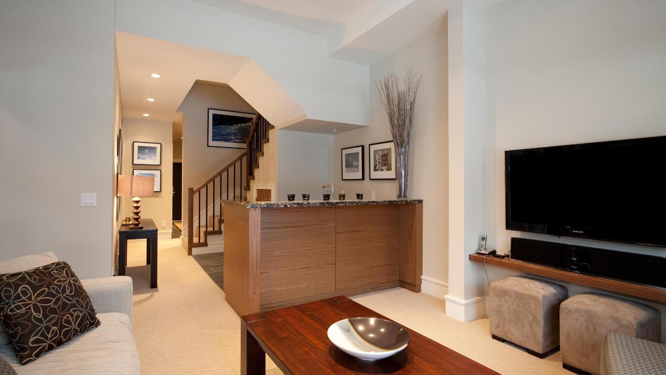 Fitzsimmons Walk 24 | Luxurious Townhome with Mountain Views, Hot Tub & Garage
