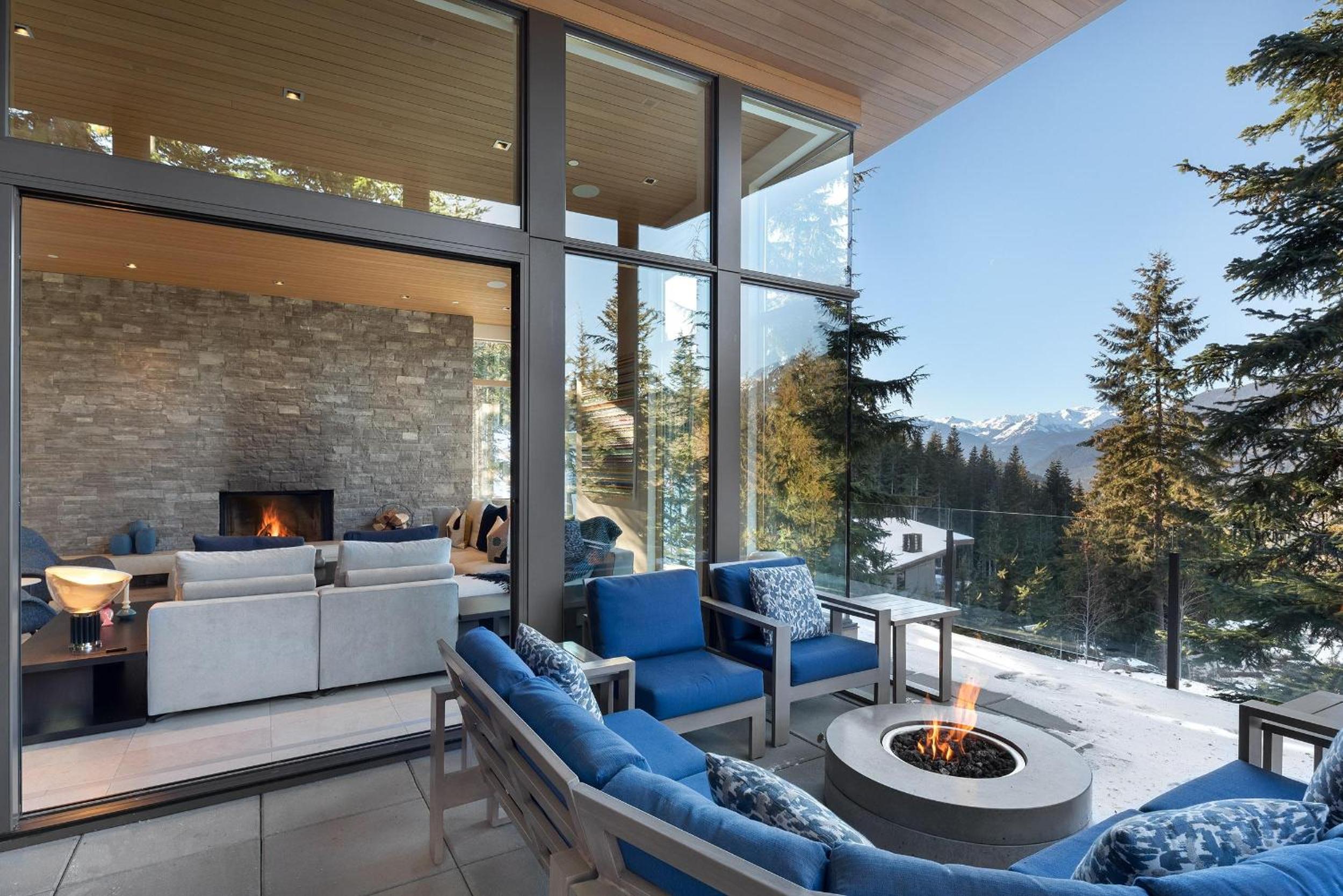 Kadenwood 2927 | Stylish Ski-Access Chalet, Hot Tub, Media Room, Views