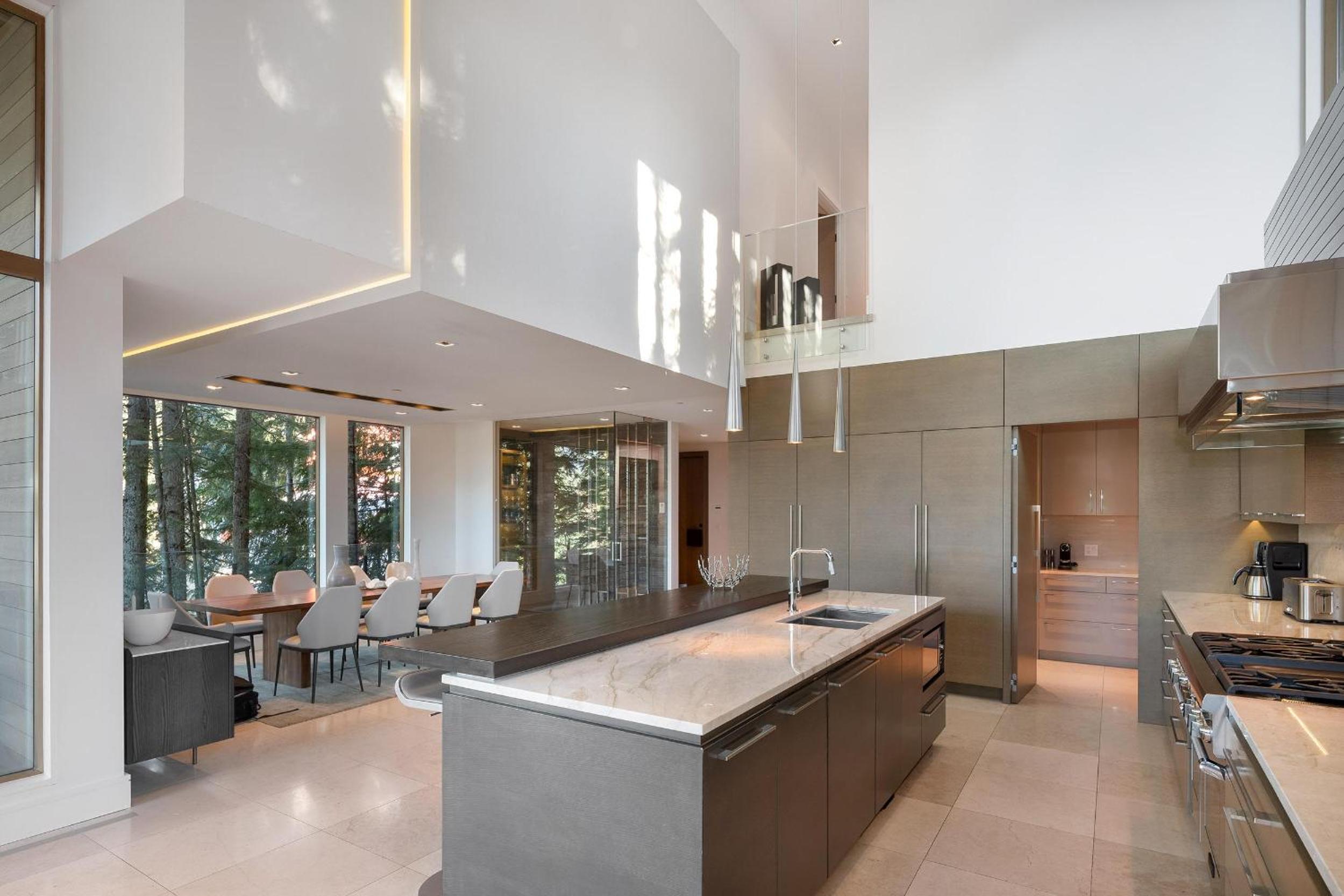 Kadenwood 2927 | Stylish Ski-Access Chalet, Hot Tub, Media Room, Views