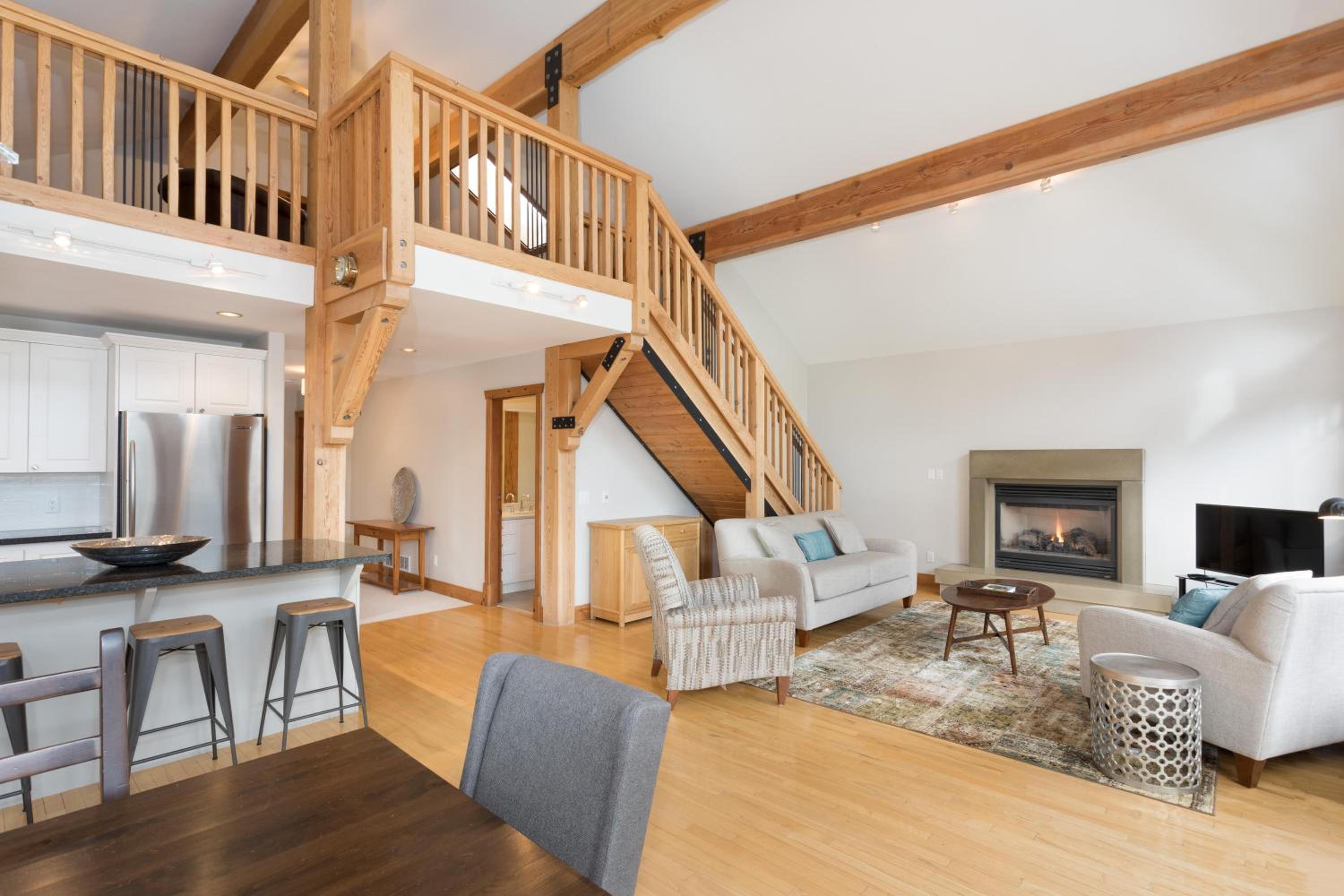 Meadow Green Chalet | Large Family-Friendly Chalet, Mountain Views, Fireplace, Hot Tub