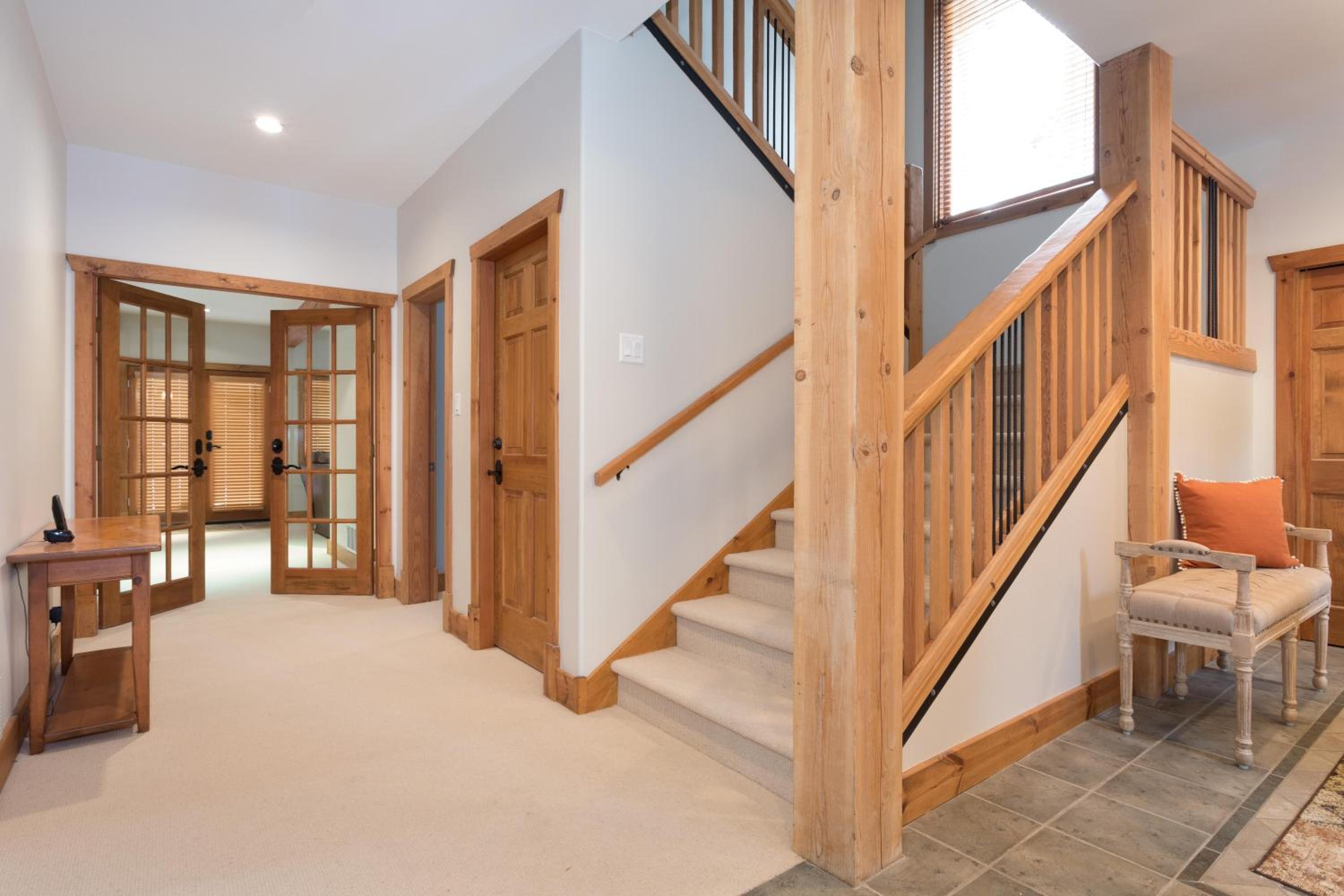 Meadow Green Chalet | Large Family-Friendly Chalet, Mountain Views, Fireplace, Hot Tub