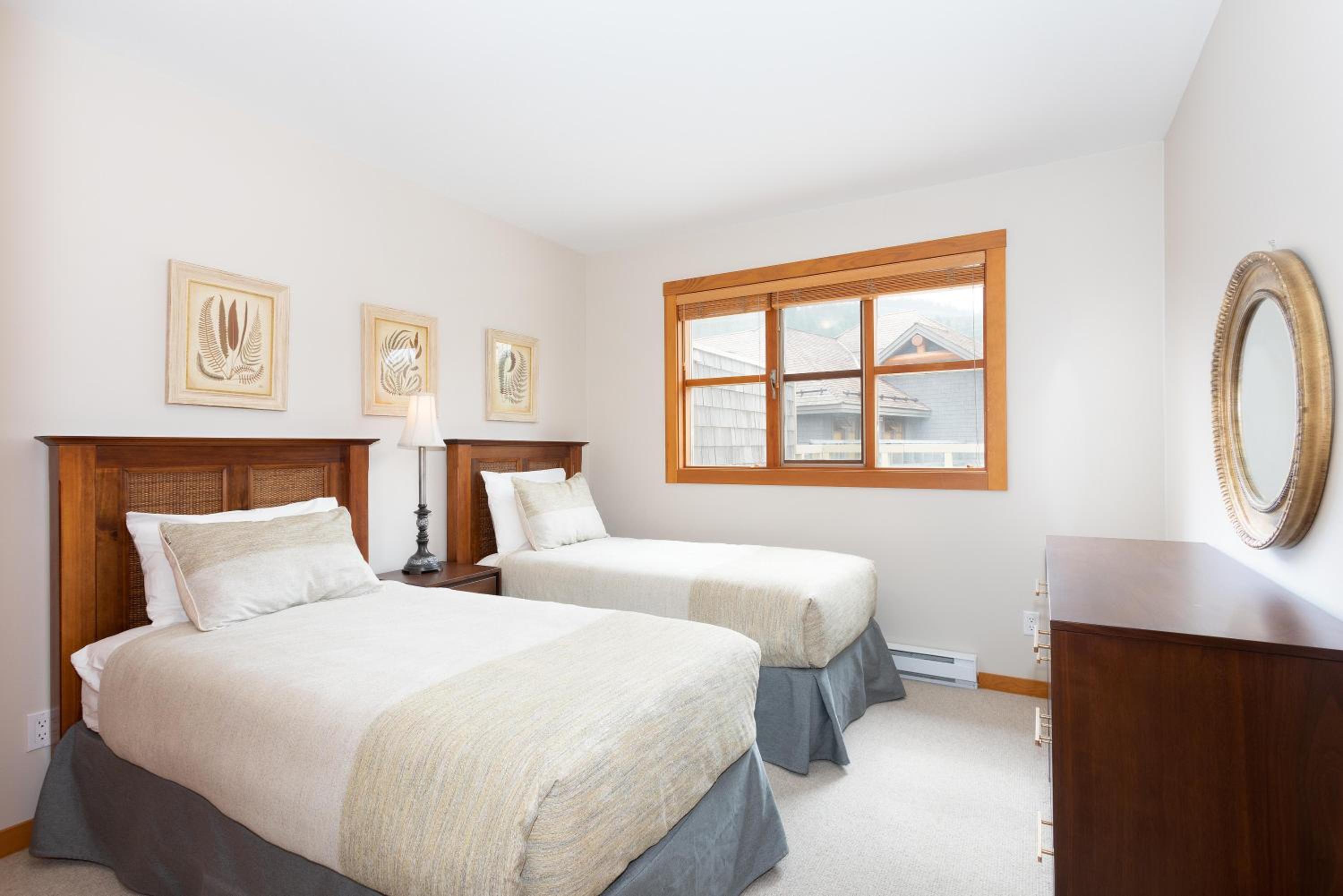 Goldenwood 8337 | Townhome w/ Panoramic Fairway View, Top-Deck Hot Tub, 2 Car Garage