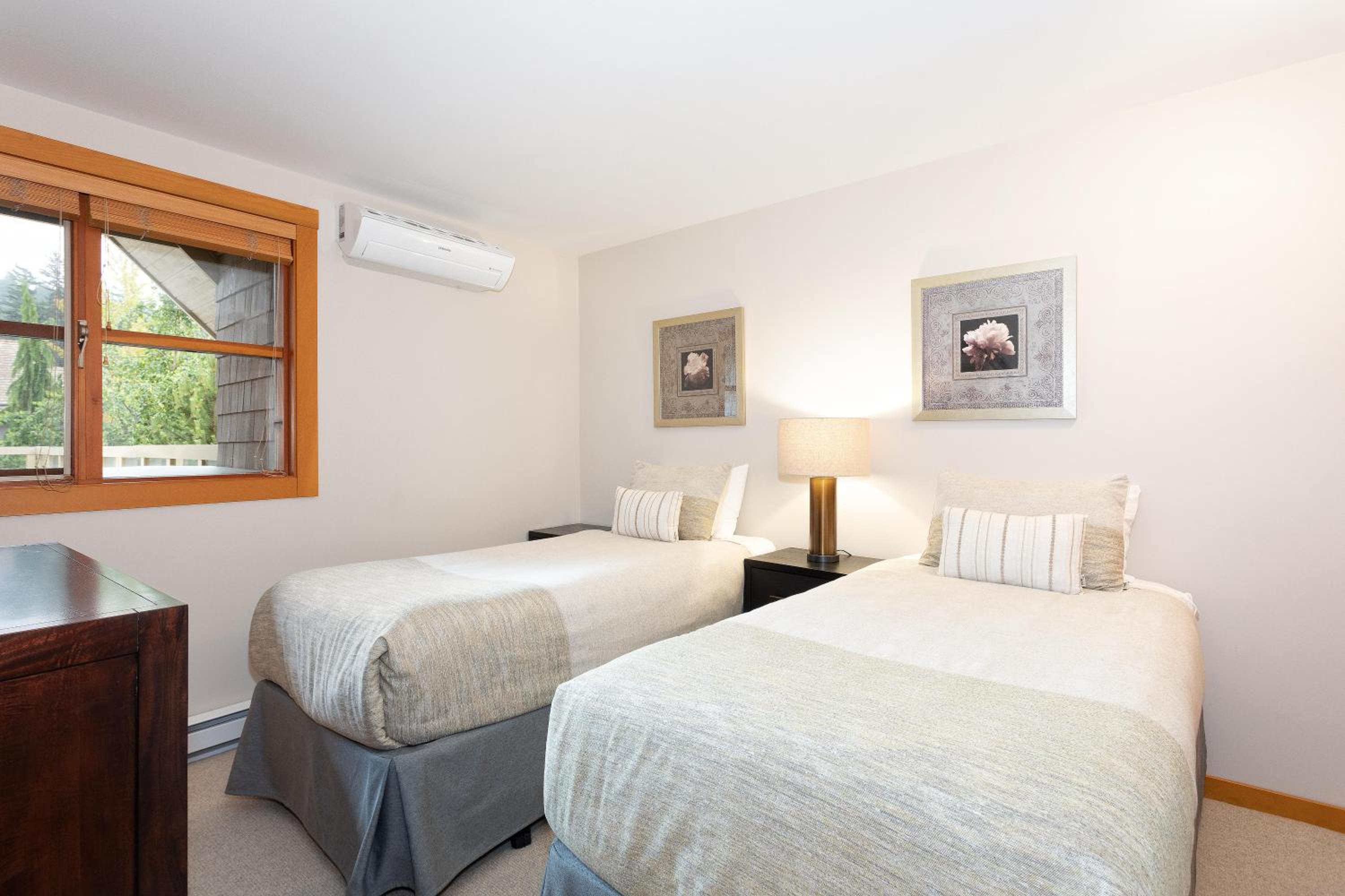 Goldenwood 8337 | Townhome w/ Panoramic Fairway View, Top-Deck Hot Tub, 2 Car Garage