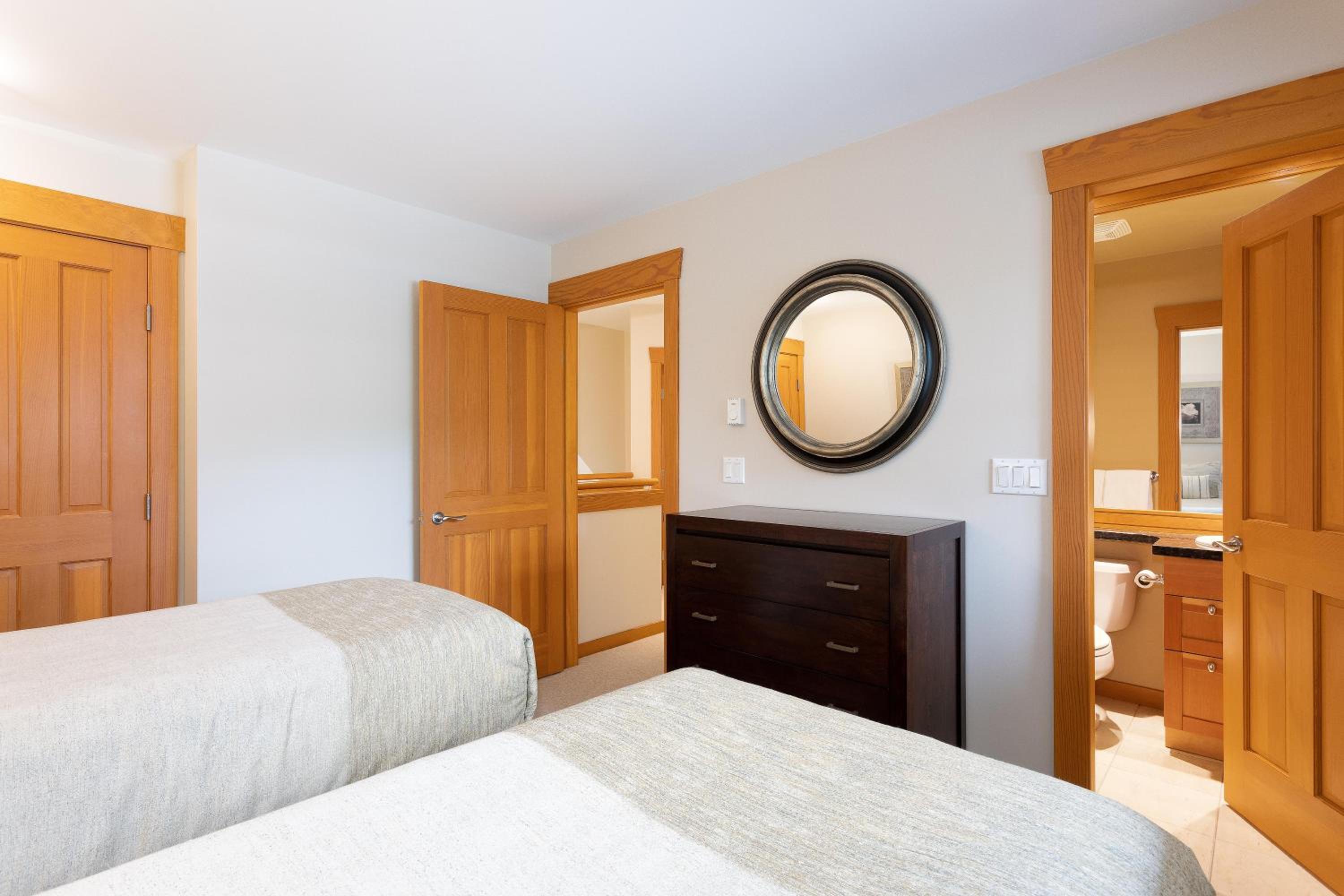 Goldenwood 8337 | Townhome w/ Panoramic Fairway View, Top-Deck Hot Tub, 2 Car Garage