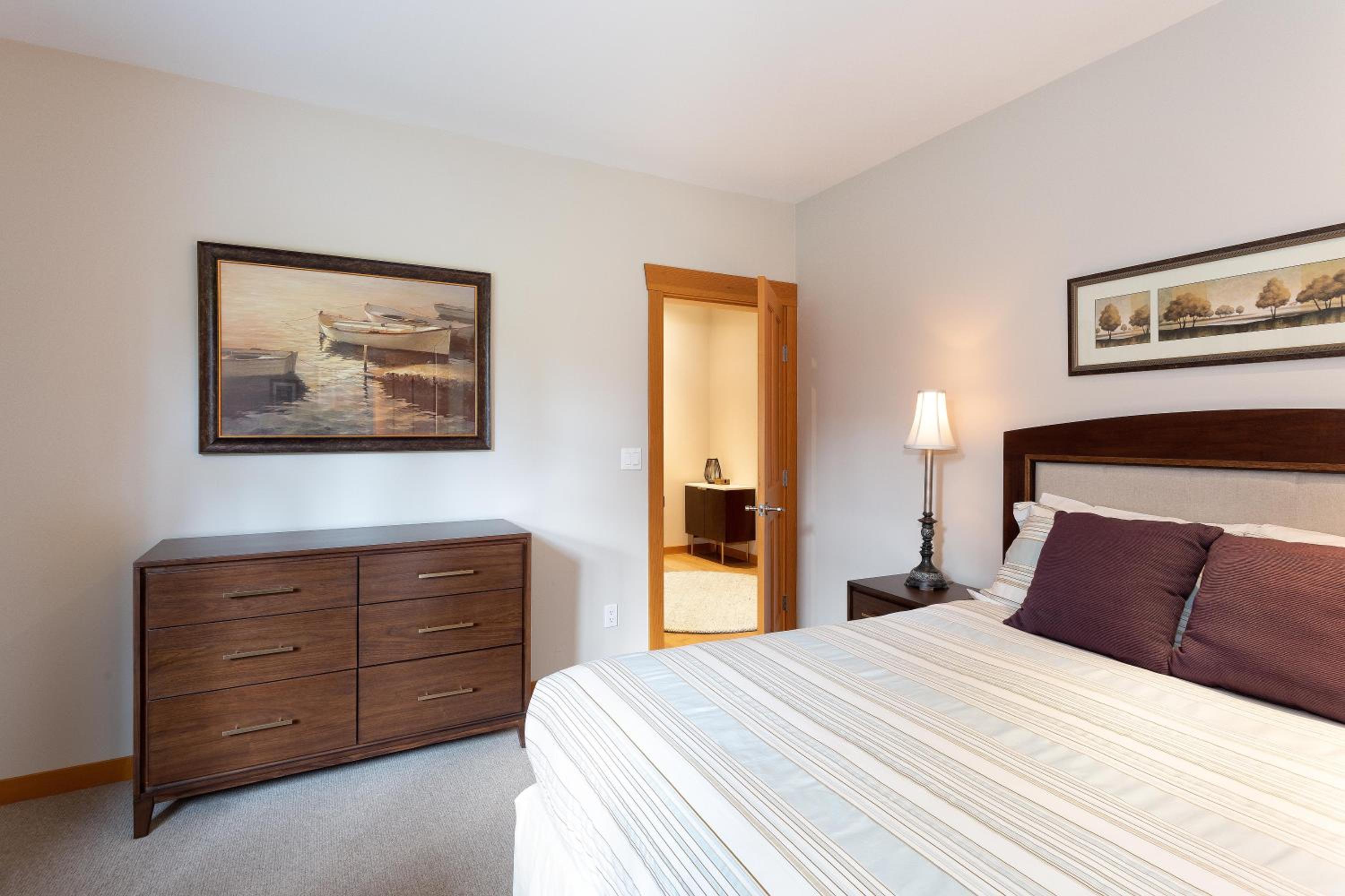 Goldenwood 8337 | Townhome w/ Panoramic Fairway View, Top-Deck Hot Tub, 2 Car Garage