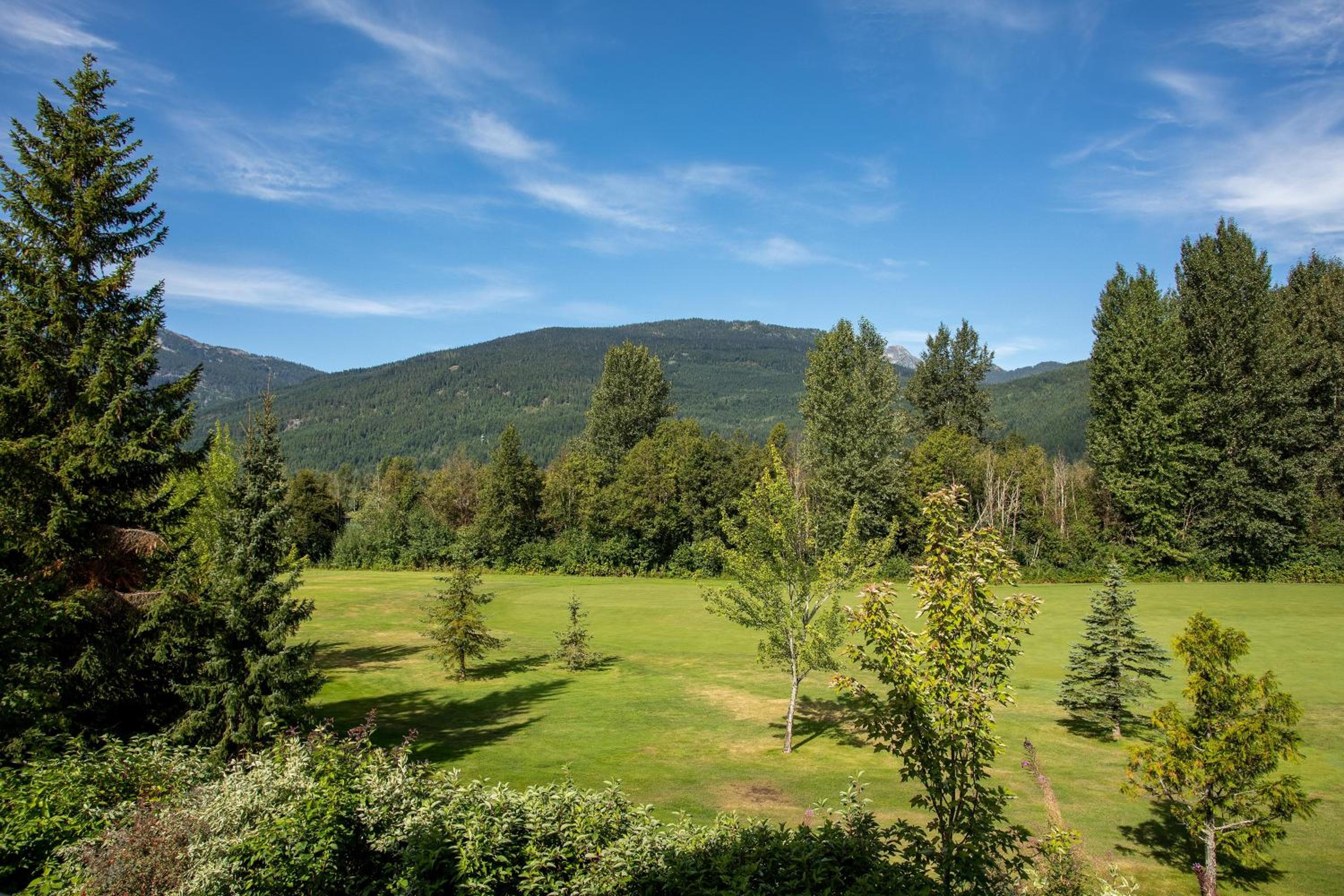 Goldenwood 8337 | Townhome w/ Panoramic Fairway View, Top-Deck Hot Tub, 2 Car Garage