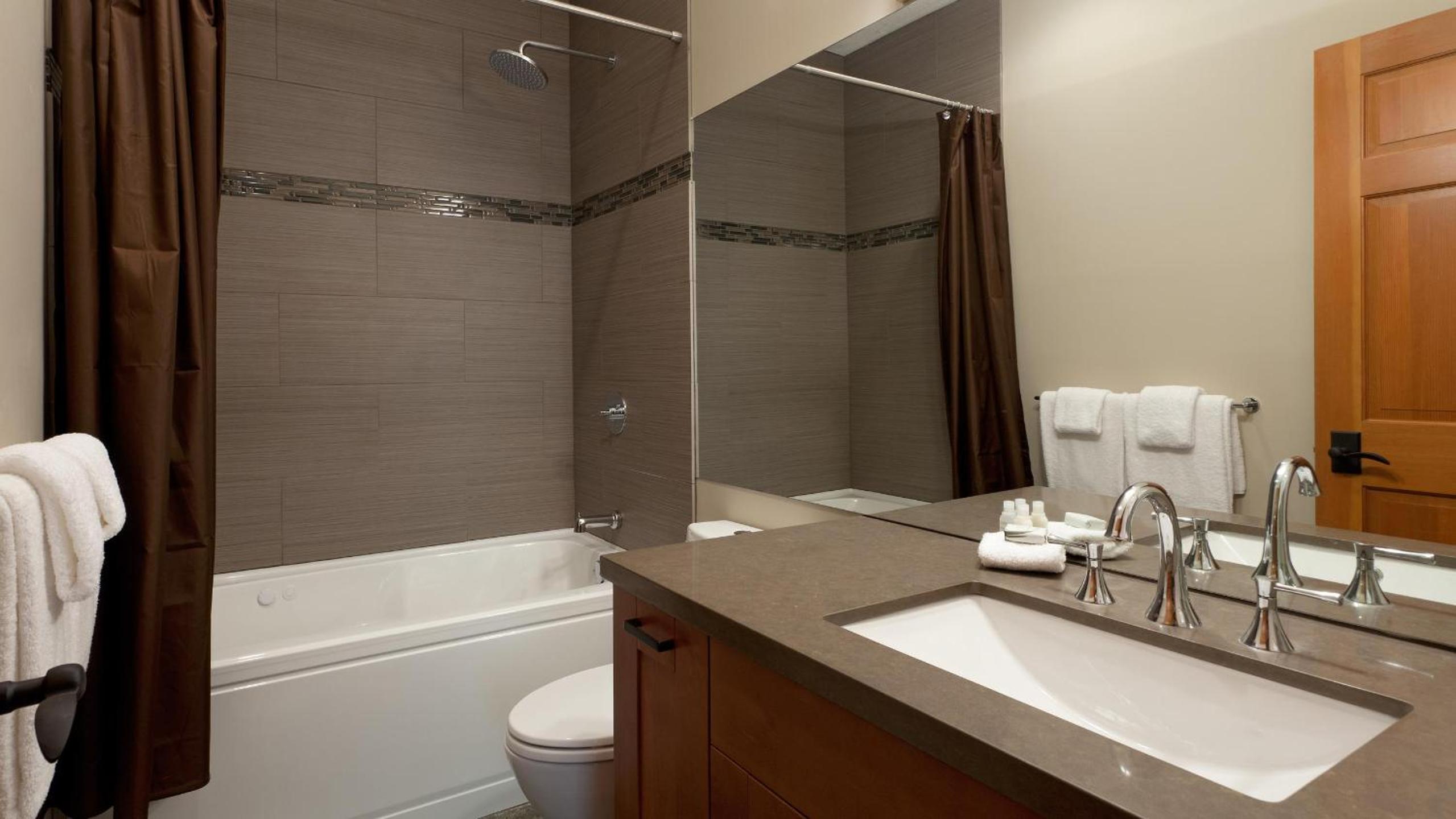 Granite Court 407 | Village Townhouse with Fireplace & Views of Blackcomb