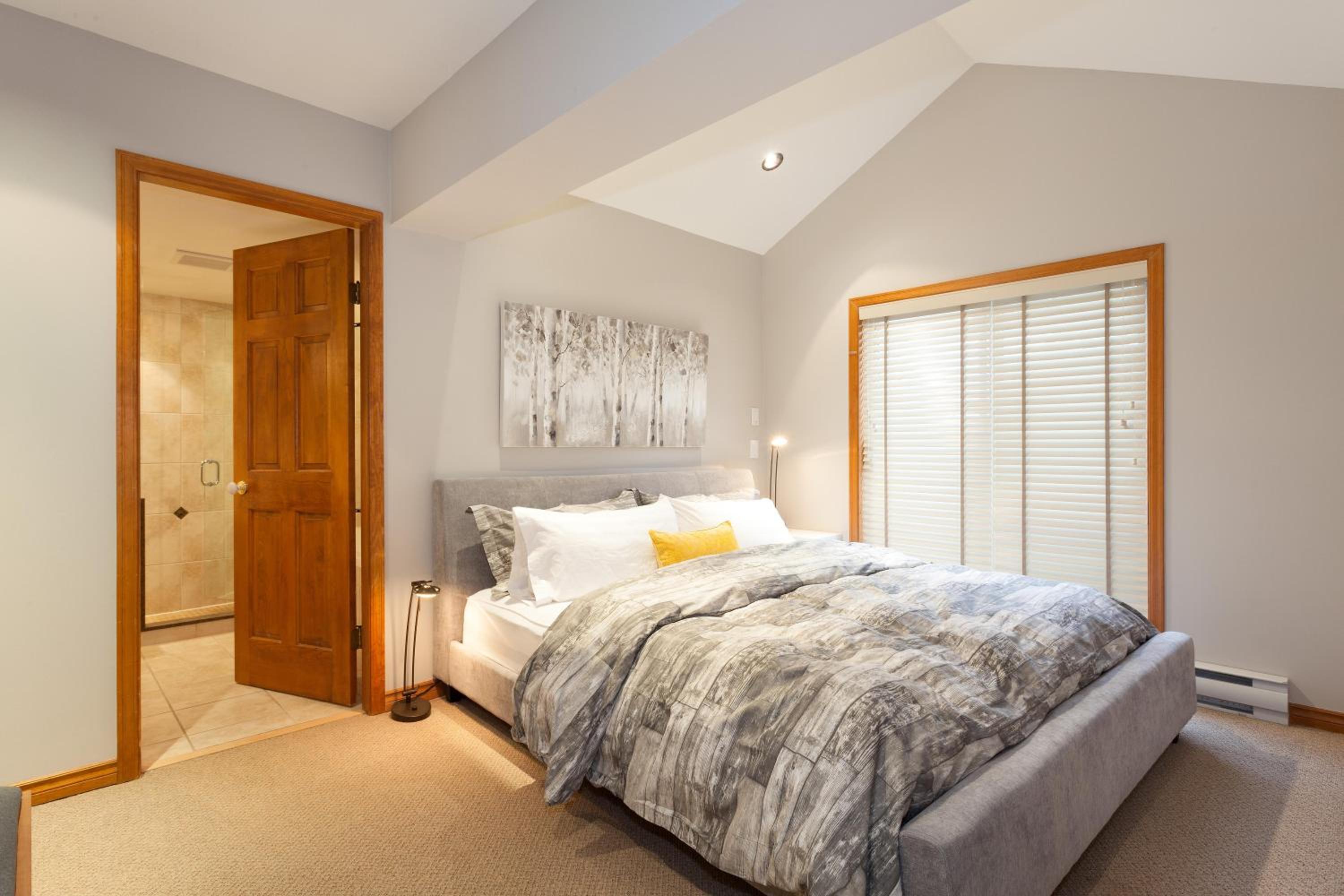 Painted Cliff 11 | Dog Friendly! Ski-In Ski-Out Benchlands Townhome w/ Hot Tub & Fireplace