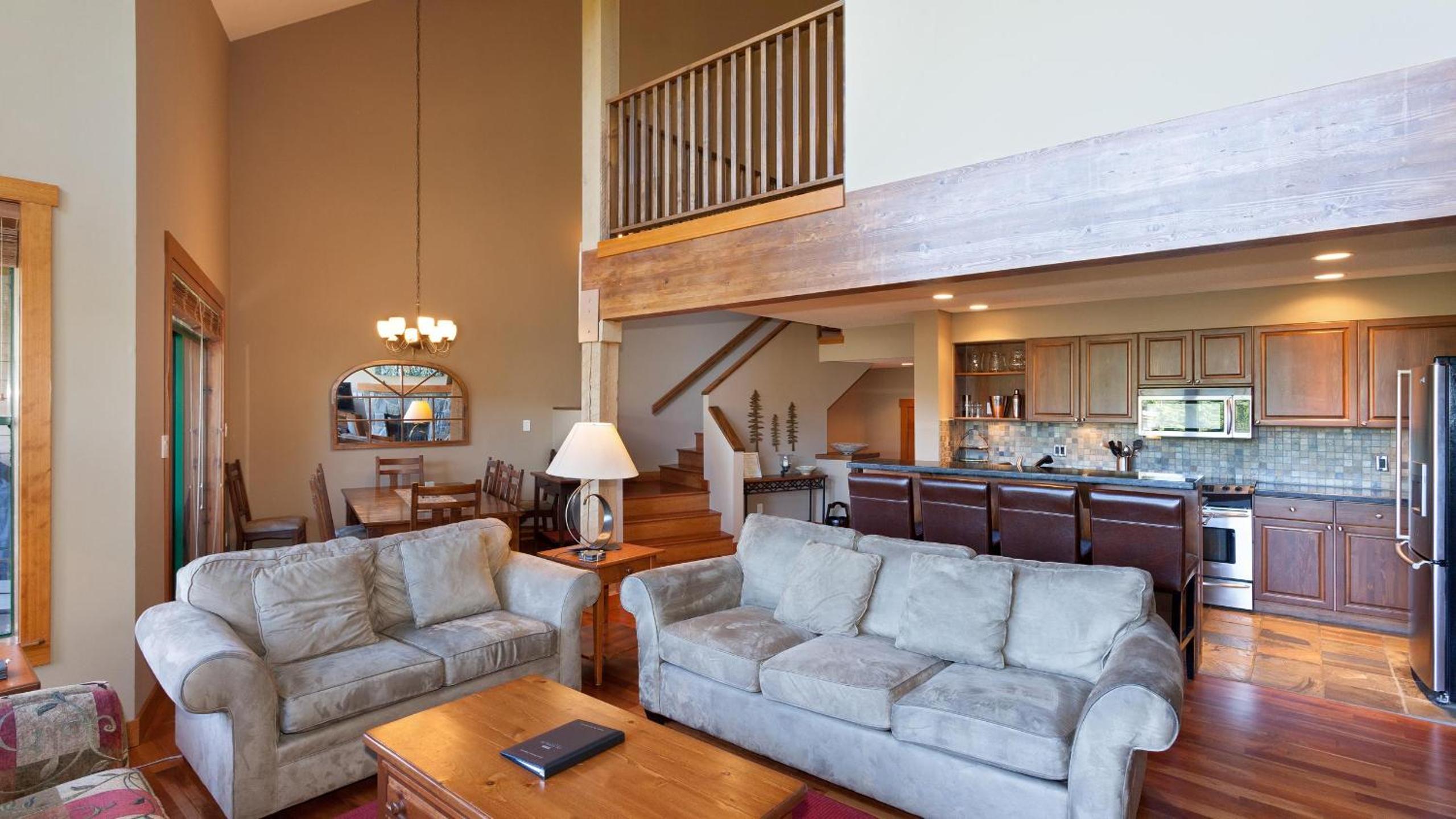 Northern Lights 15 | Family-Sized Townhome w/ Sunken Hot Tub, Fireplace & Media Den