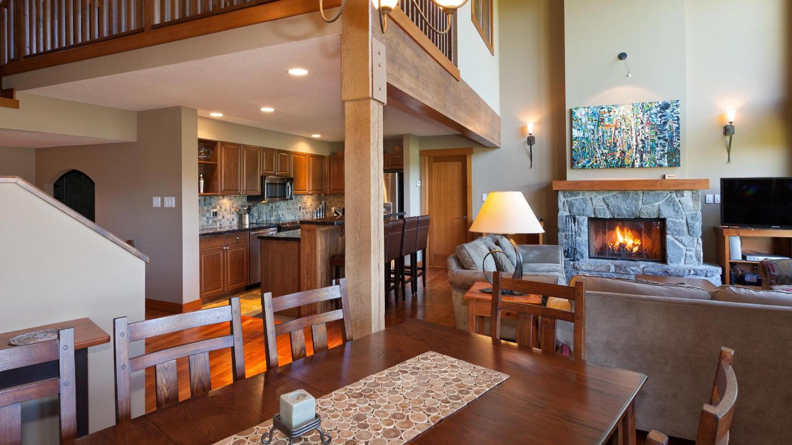 Northern Lights 15 | Family-Sized Townhome w/ Sunken Hot Tub, Fireplace & Media Den