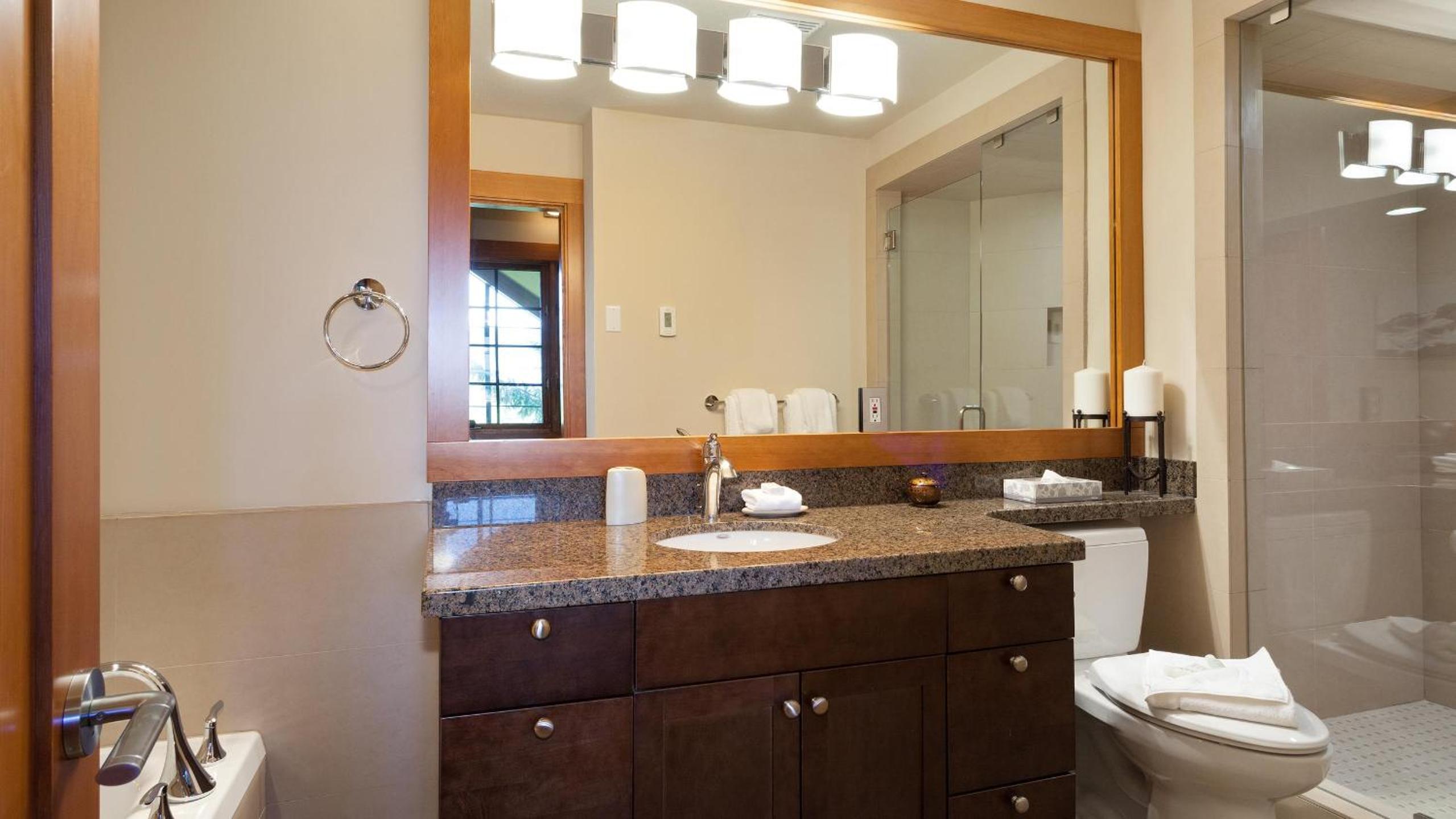 Northern Lights 15 | Family-Sized Townhome w/ Sunken Hot Tub, Fireplace & Media Den