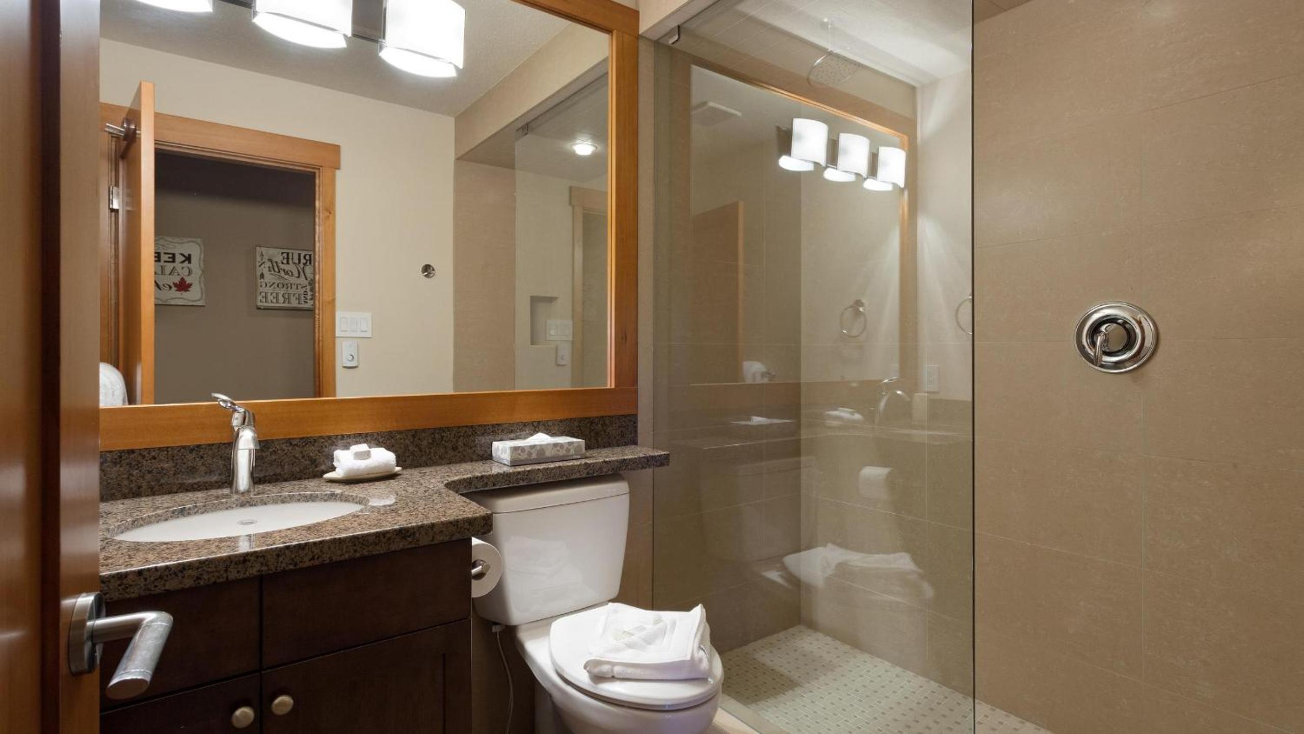 Northern Lights 15 | Family-Sized Townhome w/ Sunken Hot Tub, Fireplace & Media Den