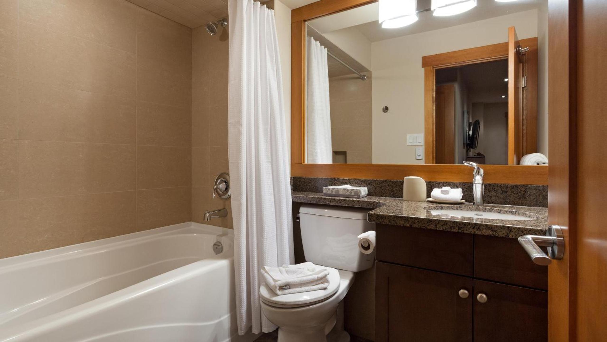 Northern Lights 15 | Family-Sized Townhome w/ Sunken Hot Tub, Fireplace & Media Den