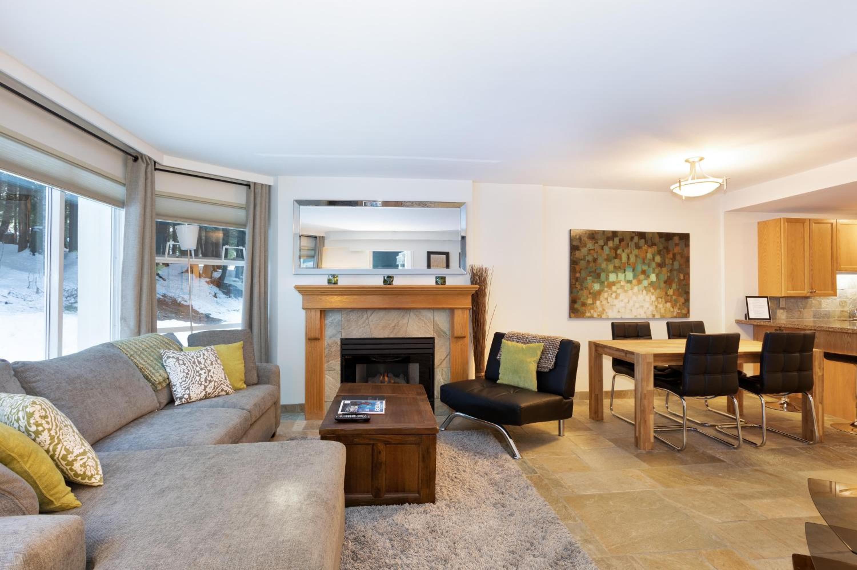 Woodrun Lodge 216 | Renovated Ski-In Ski-Out Condo w/ Free Parking, Pool, Hot Tub, & Gym