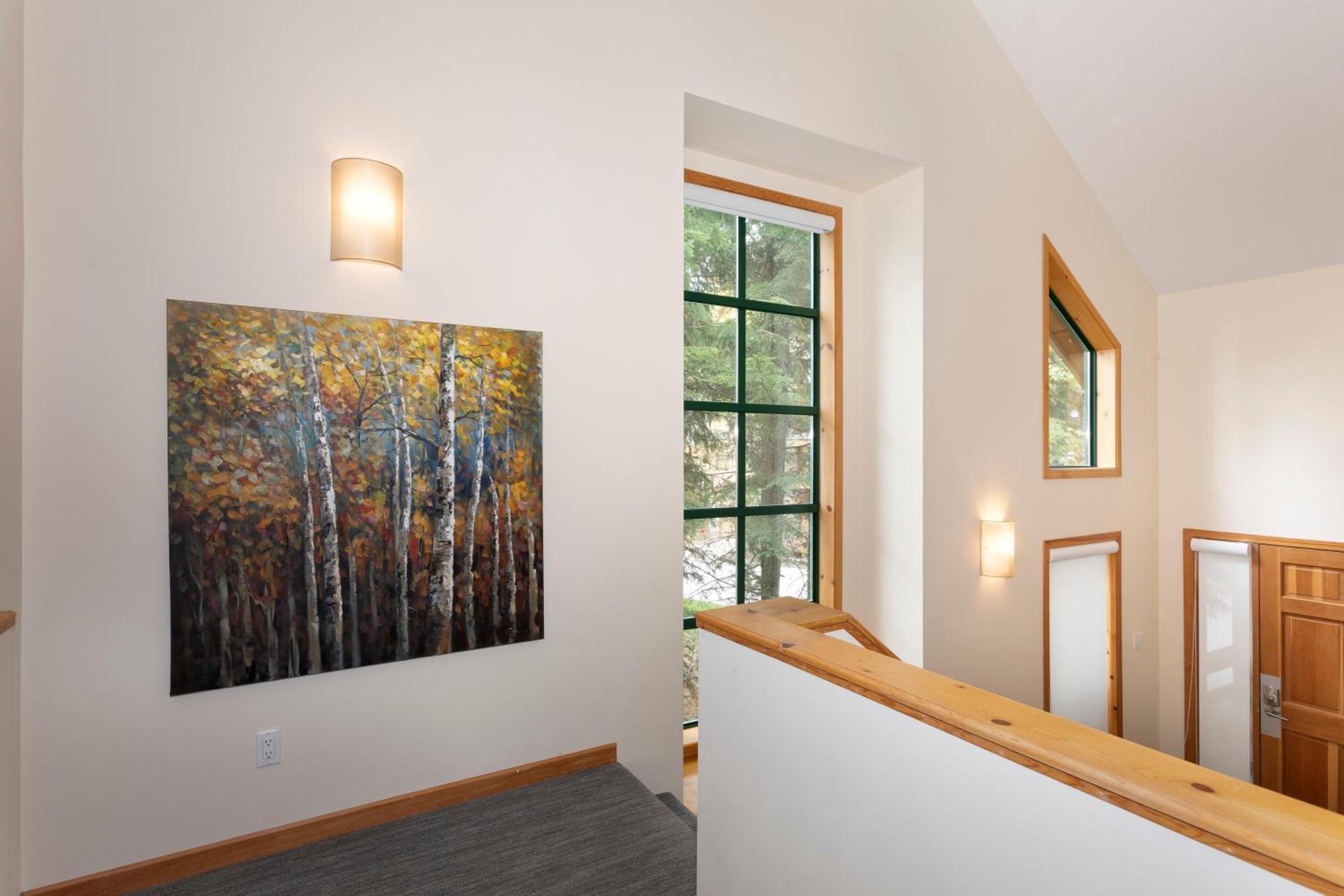 Northern Lights 35 | Spacious Townhome Close to Village with Hot Tub, Mountain View & Garage Parking