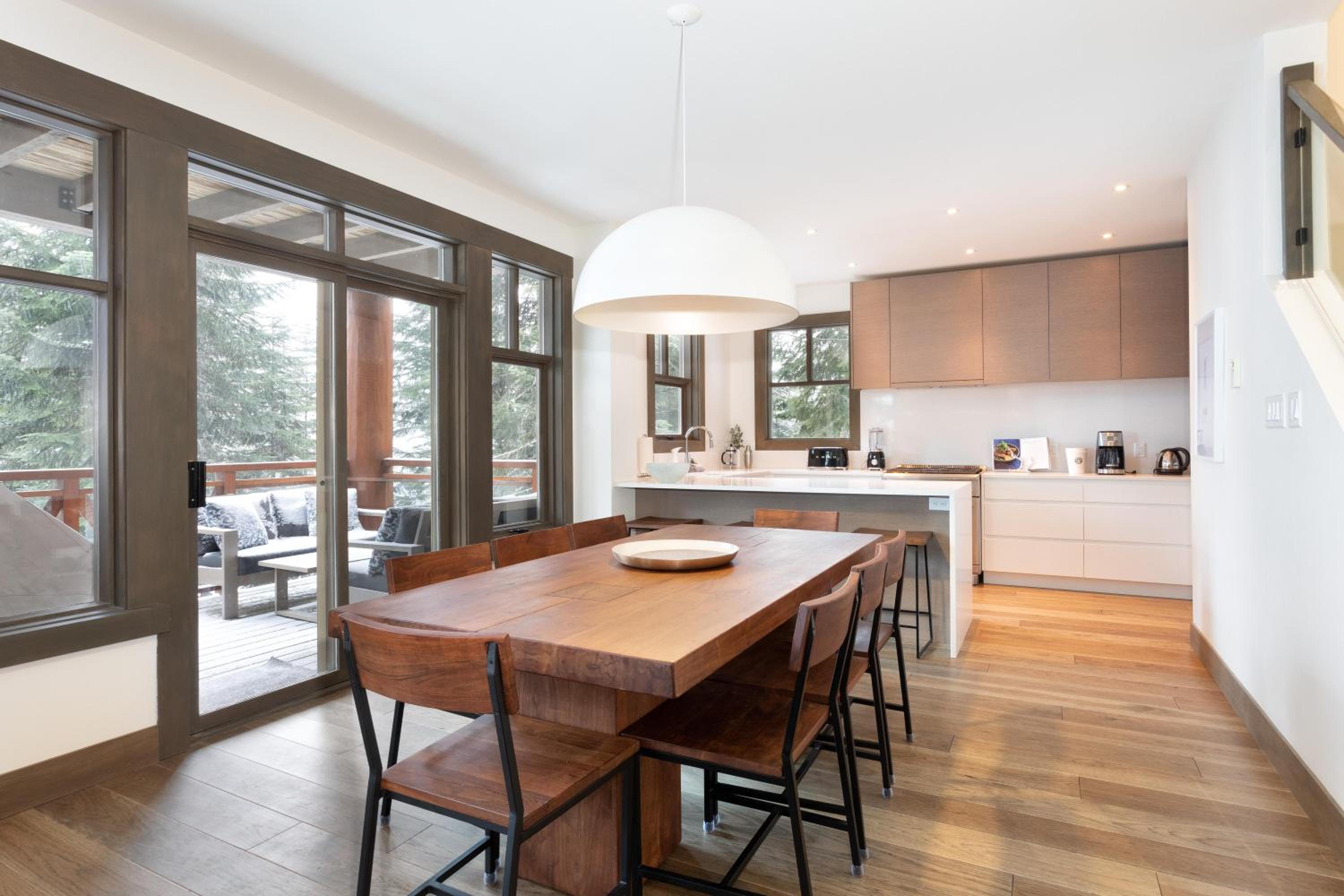 Taluswood The Heights 6 | Beautifully Updated Chalet w/ Private Hot Tub, Slopeside View, Parking