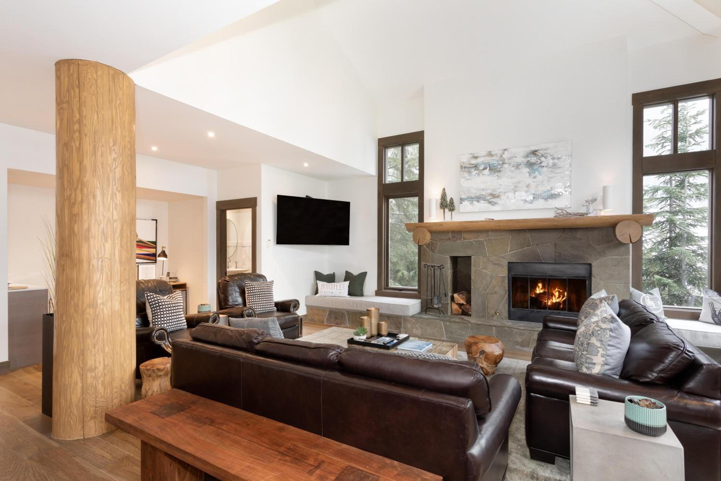 Taluswood The Heights 6 | Beautifully Updated Chalet w/ Private Hot Tub, Slopeside View, Parking