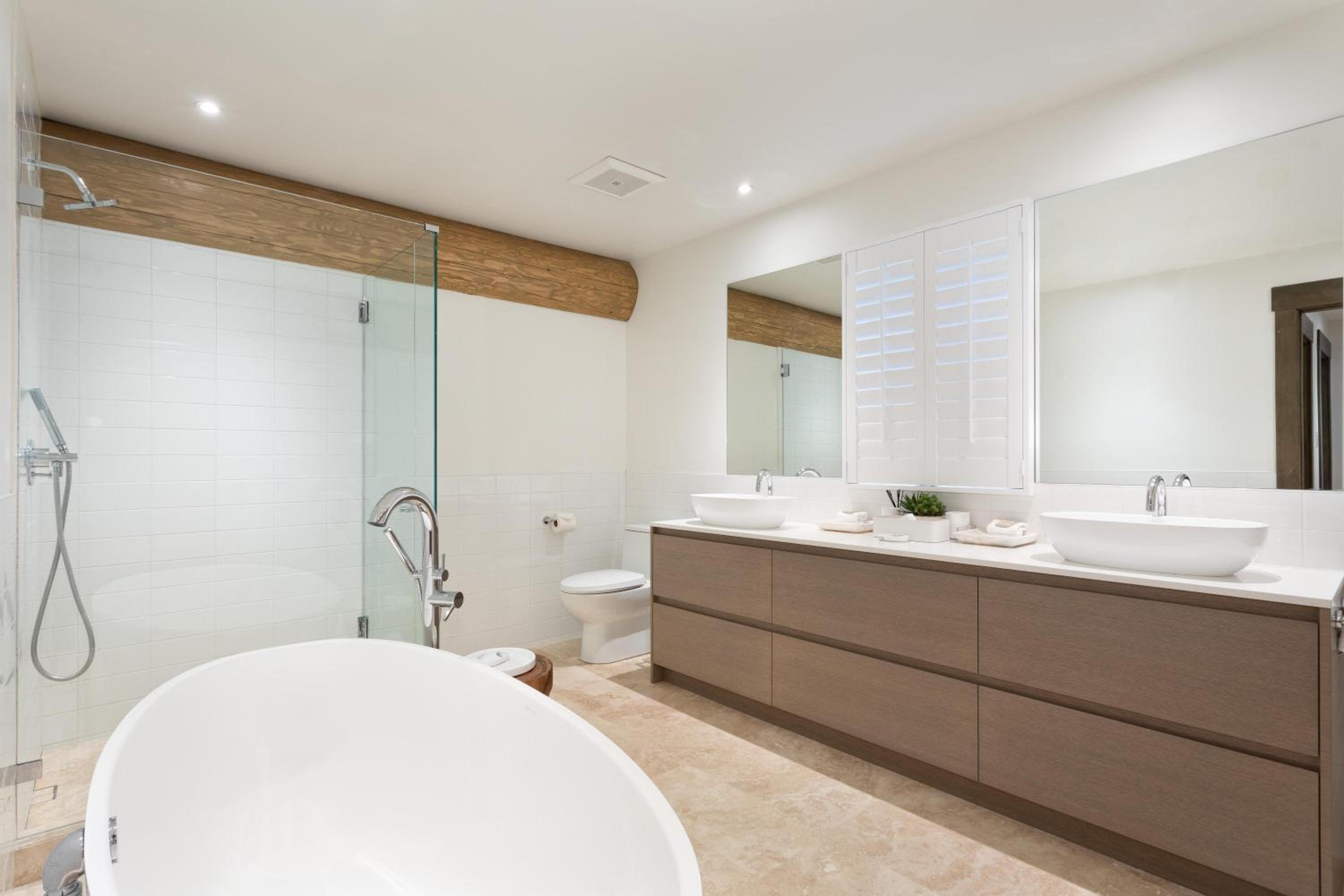 Taluswood The Heights 6 | Beautifully Updated Chalet w/ Private Hot Tub, Slopeside View, Parking