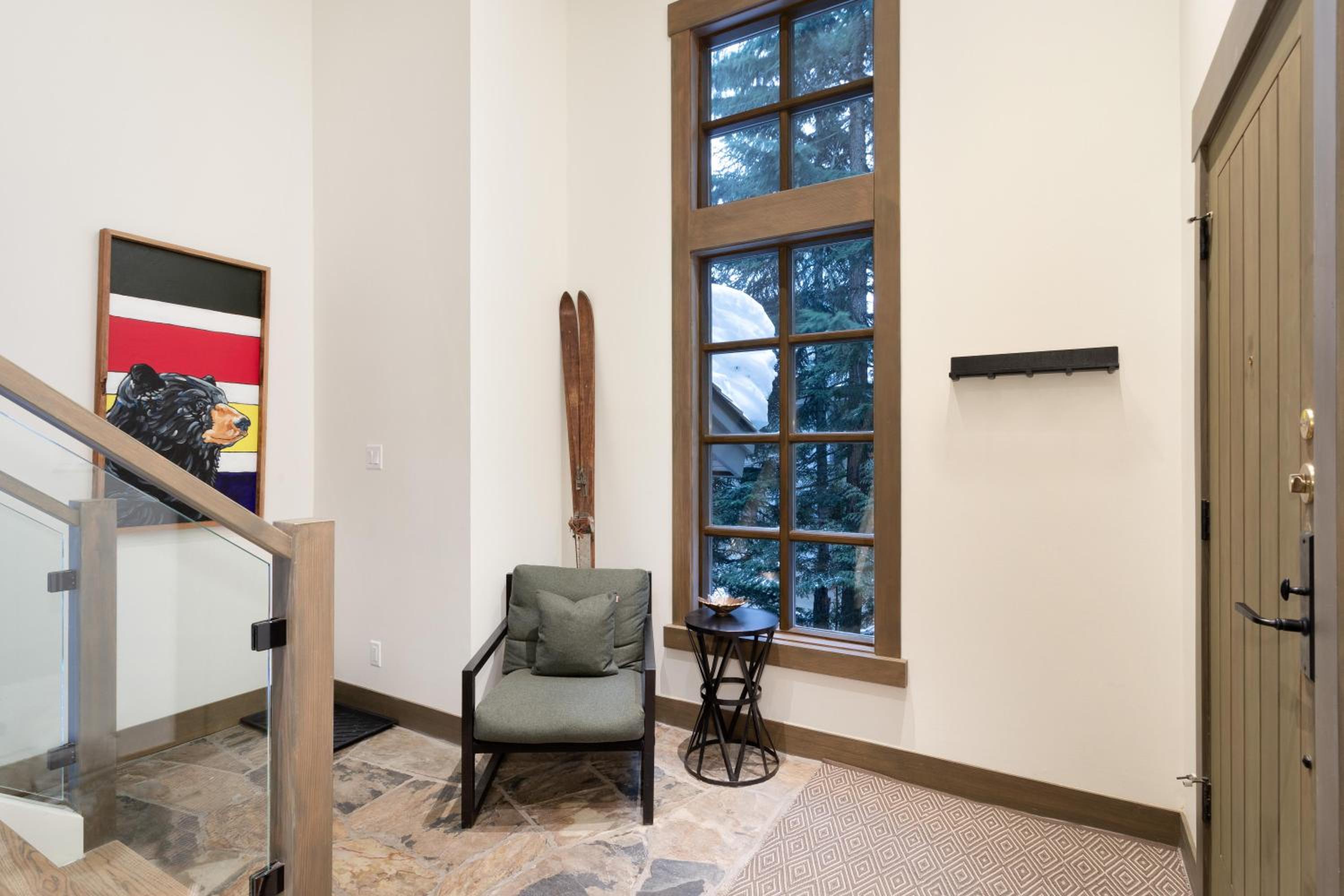 Taluswood The Heights 6 | Beautifully Updated Chalet w/ Private Hot Tub, Slopeside View, Parking