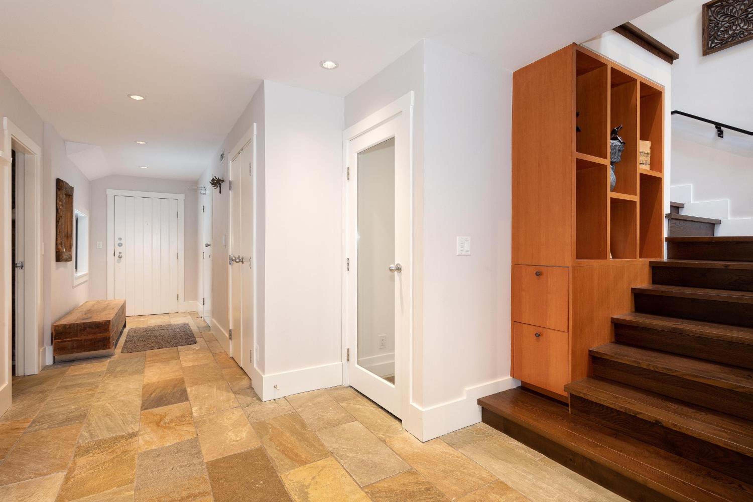 Pinnacle Ridge 21 | Family Townhome w/ Prime Ski Access, Hot Tub, 2 Living Rooms & Fireplace