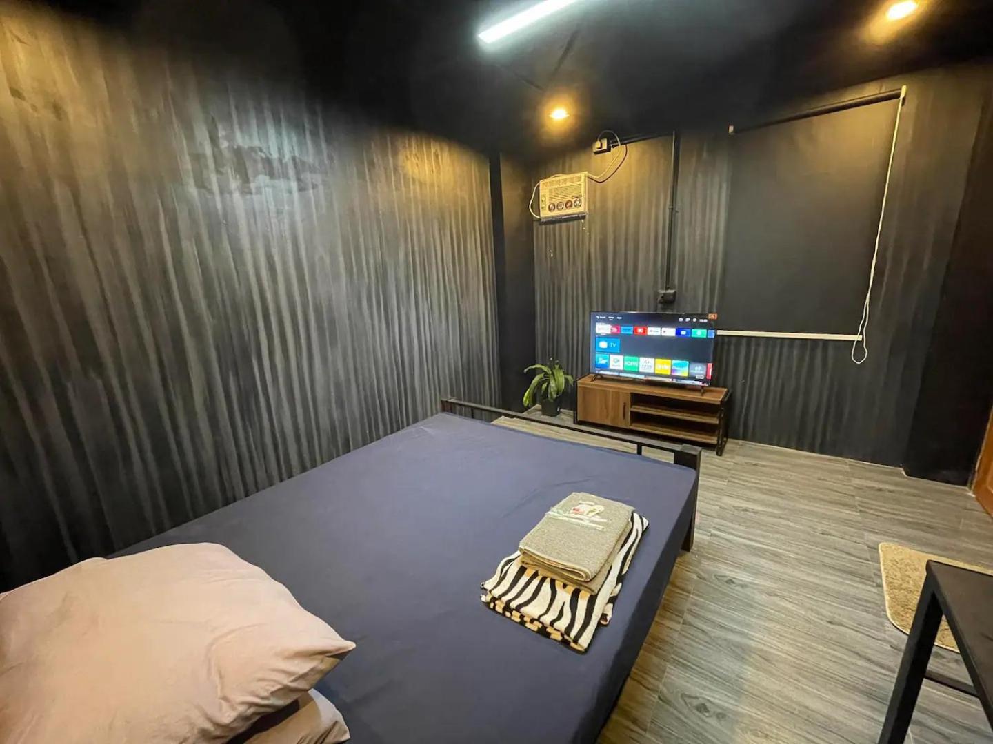 Zoom BnB view 4