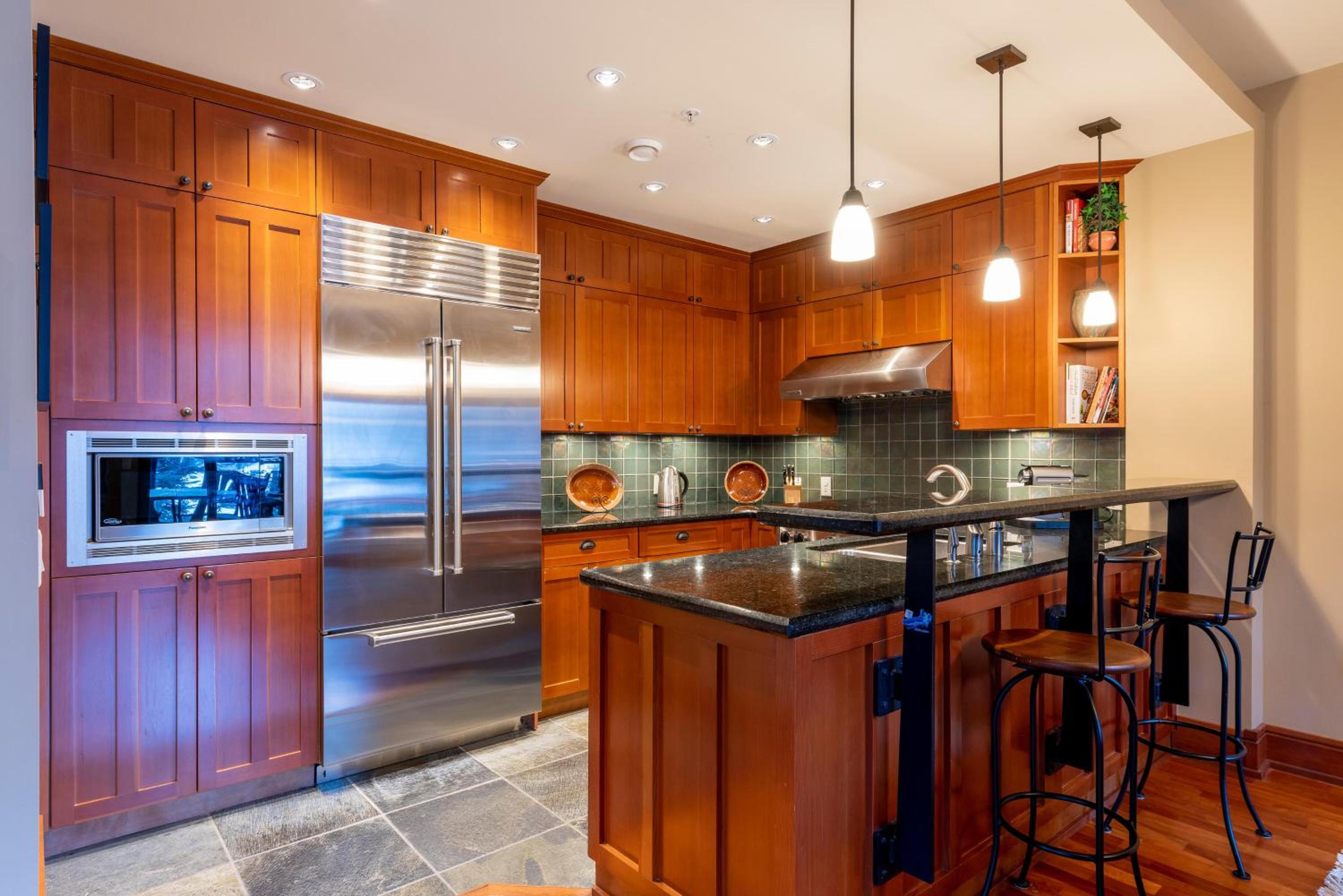 Taluswood Lookout 5 | Secluded & Bright w/ Ski Access, Hot Tub, Fireplace & Garage