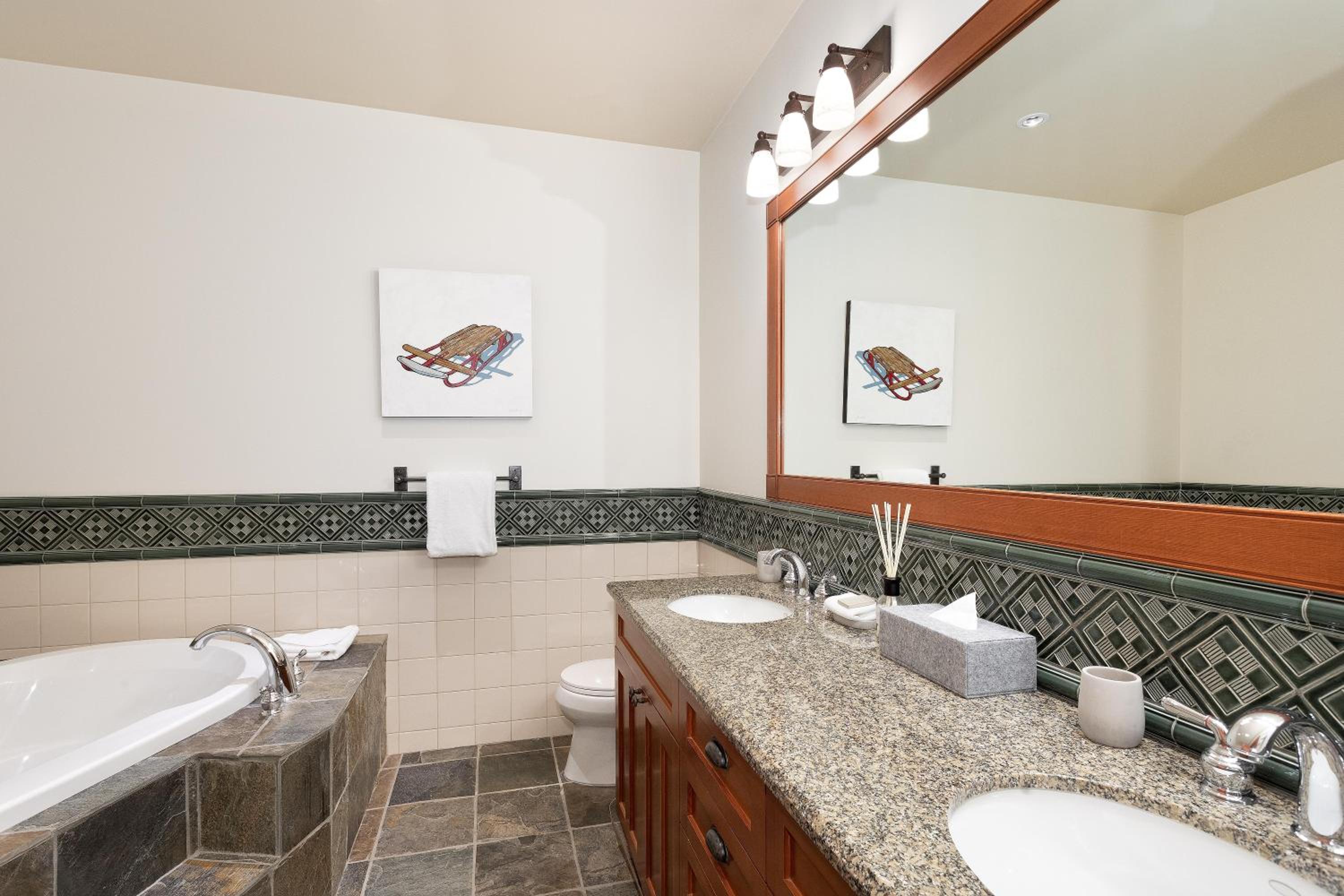 Taluswood Lookout 5 | Secluded & Bright w/ Ski Access, Hot Tub, Fireplace & Garage
