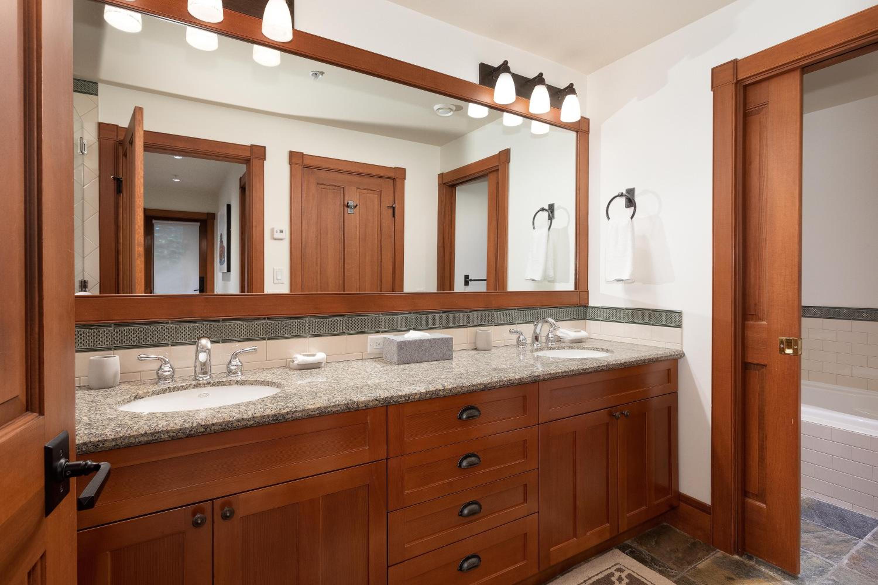 Taluswood Lookout 5 | Secluded & Bright w/ Ski Access, Hot Tub, Fireplace & Garage
