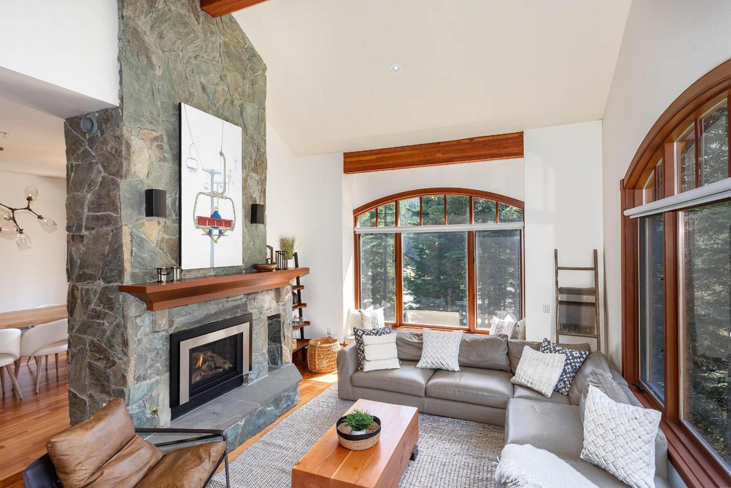 Taluswood Lookout 5 | Secluded & Bright w/ Ski Access, Hot Tub, Fireplace & Garage