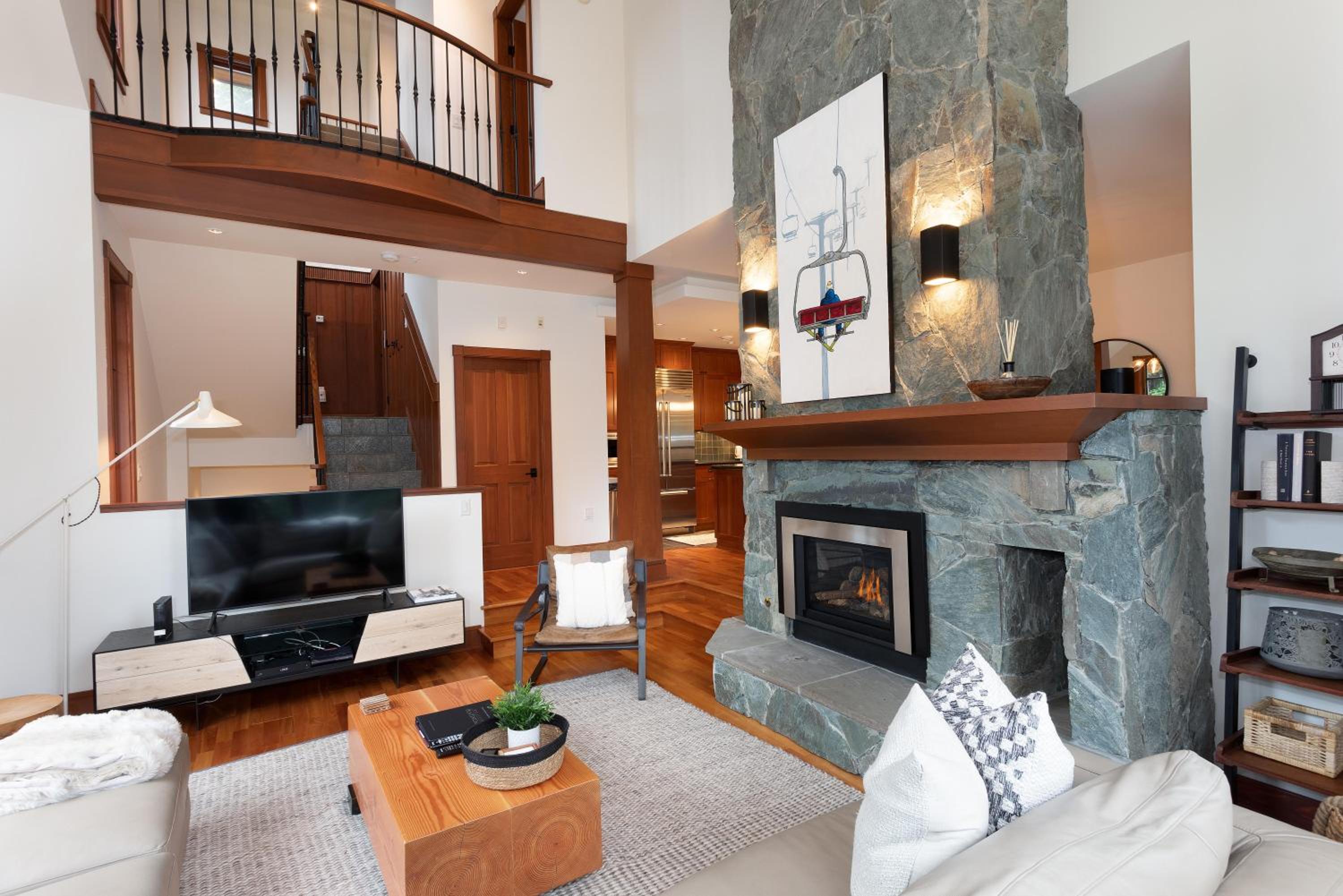 Taluswood Lookout 5 | Secluded & Bright w/ Ski Access, Hot Tub, Fireplace & Garage