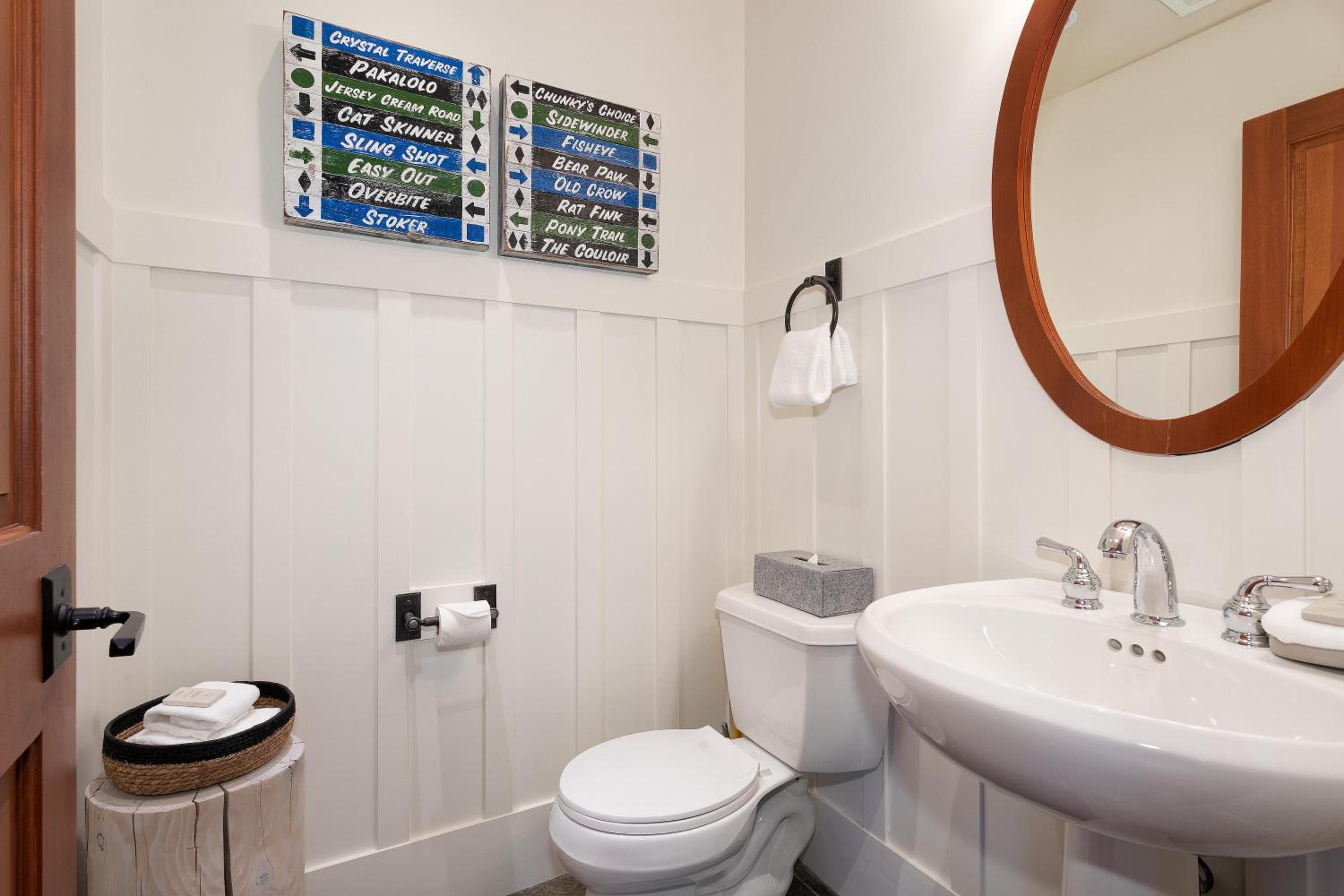 Taluswood Lookout 5 | Secluded & Bright w/ Ski Access, Hot Tub, Fireplace & Garage