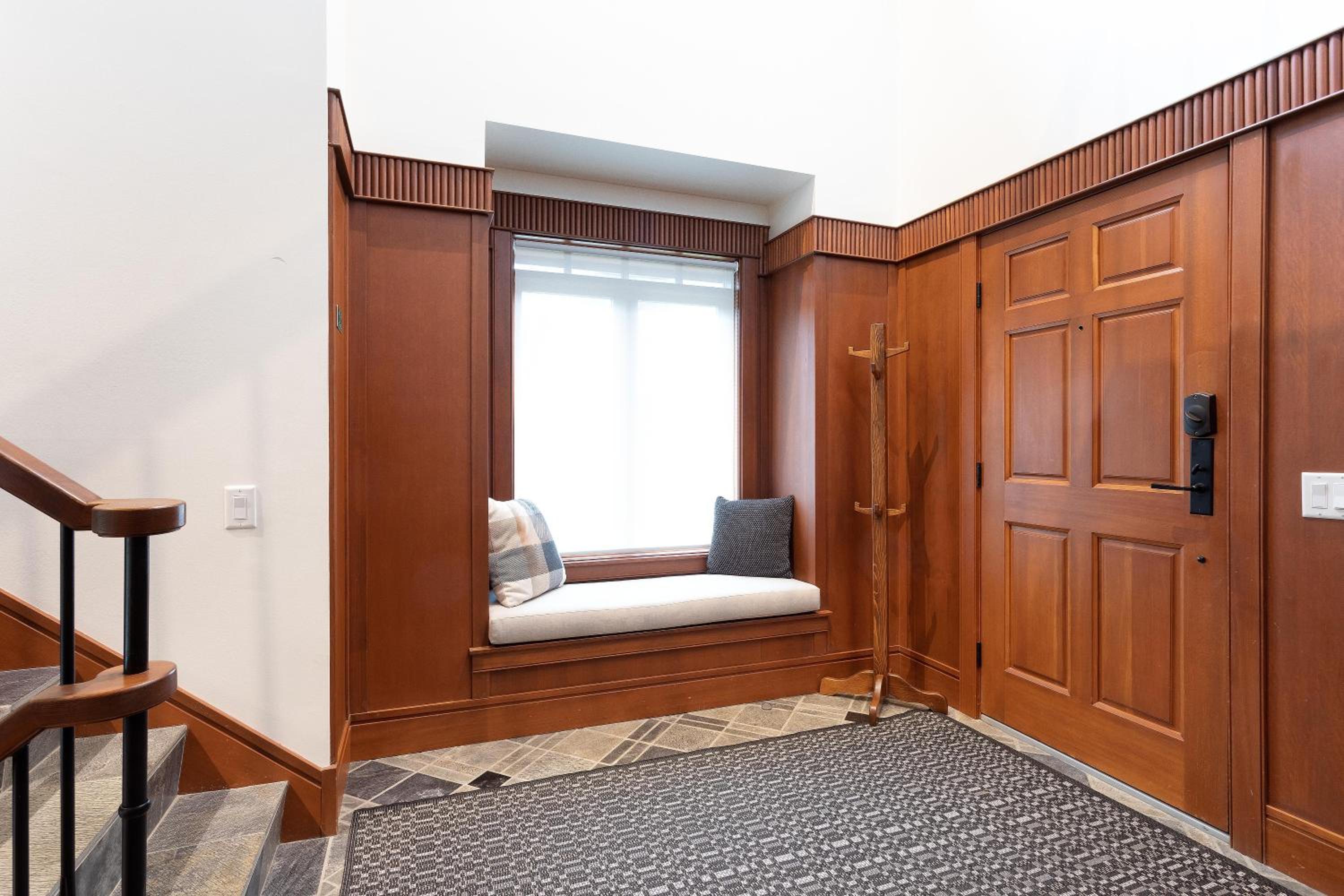 Taluswood Lookout 5 | Secluded & Bright w/ Ski Access, Hot Tub, Fireplace & Garage