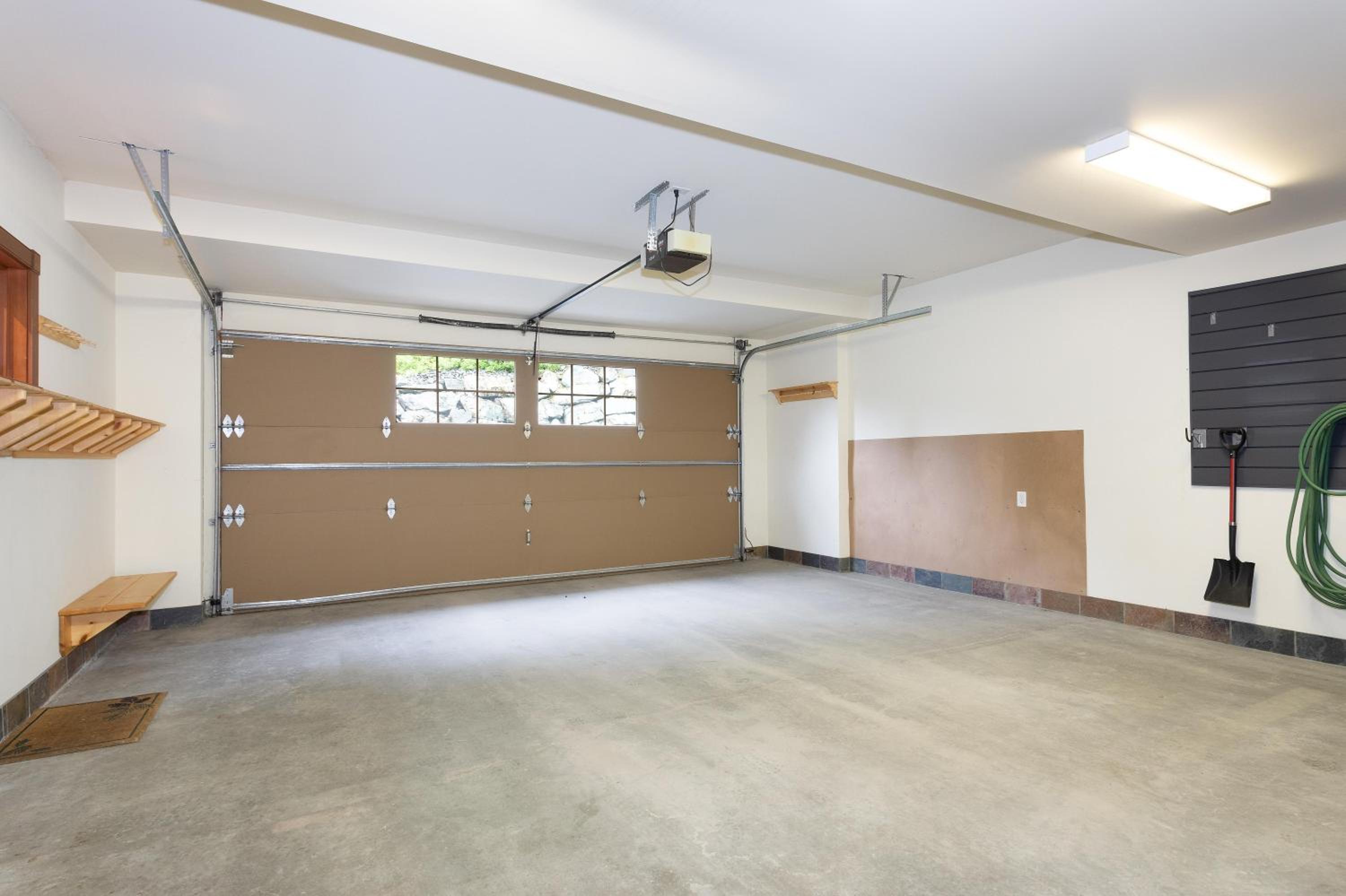 Taluswood Lookout 5 | Secluded & Bright w/ Ski Access, Hot Tub, Fireplace & Garage
