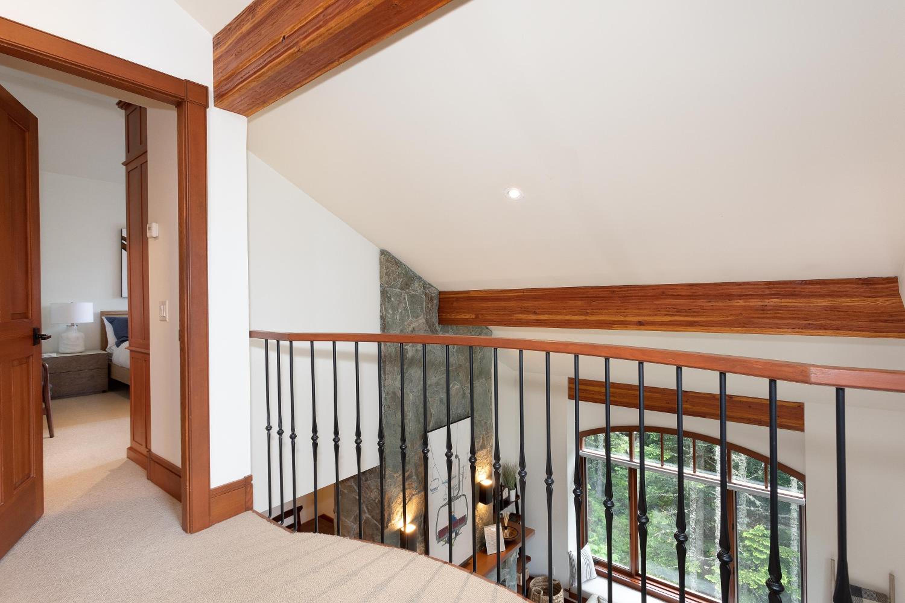 Taluswood Lookout 5 | Secluded & Bright w/ Ski Access, Hot Tub, Fireplace & Garage