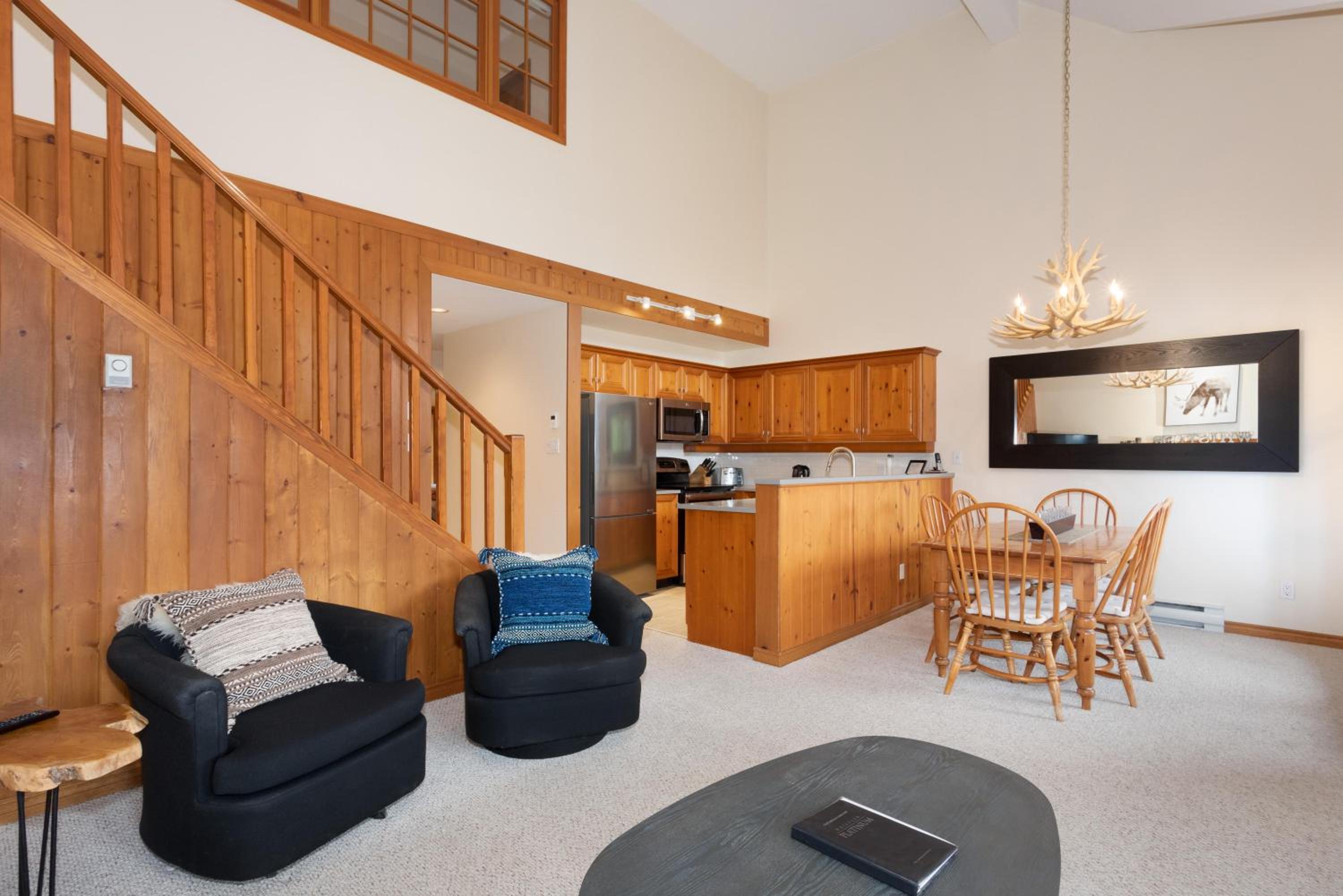 Painted Cliff 35 - Blackcomb home with Shared Hot Tub, Secure Parking - Whistler Platinum
