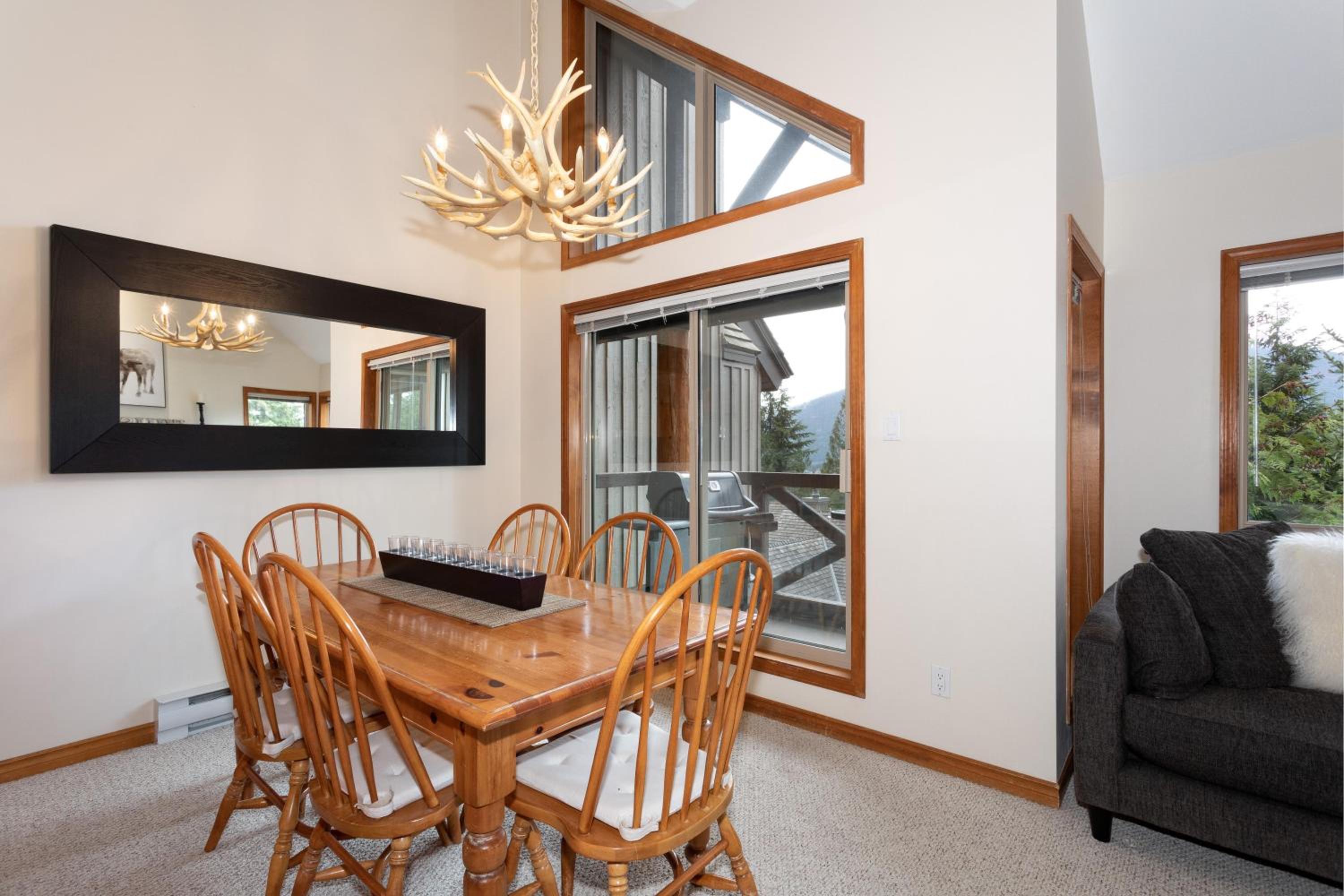 Painted Cliff 35 - Blackcomb home with Shared Hot Tub, Secure Parking - Whistler Platinum