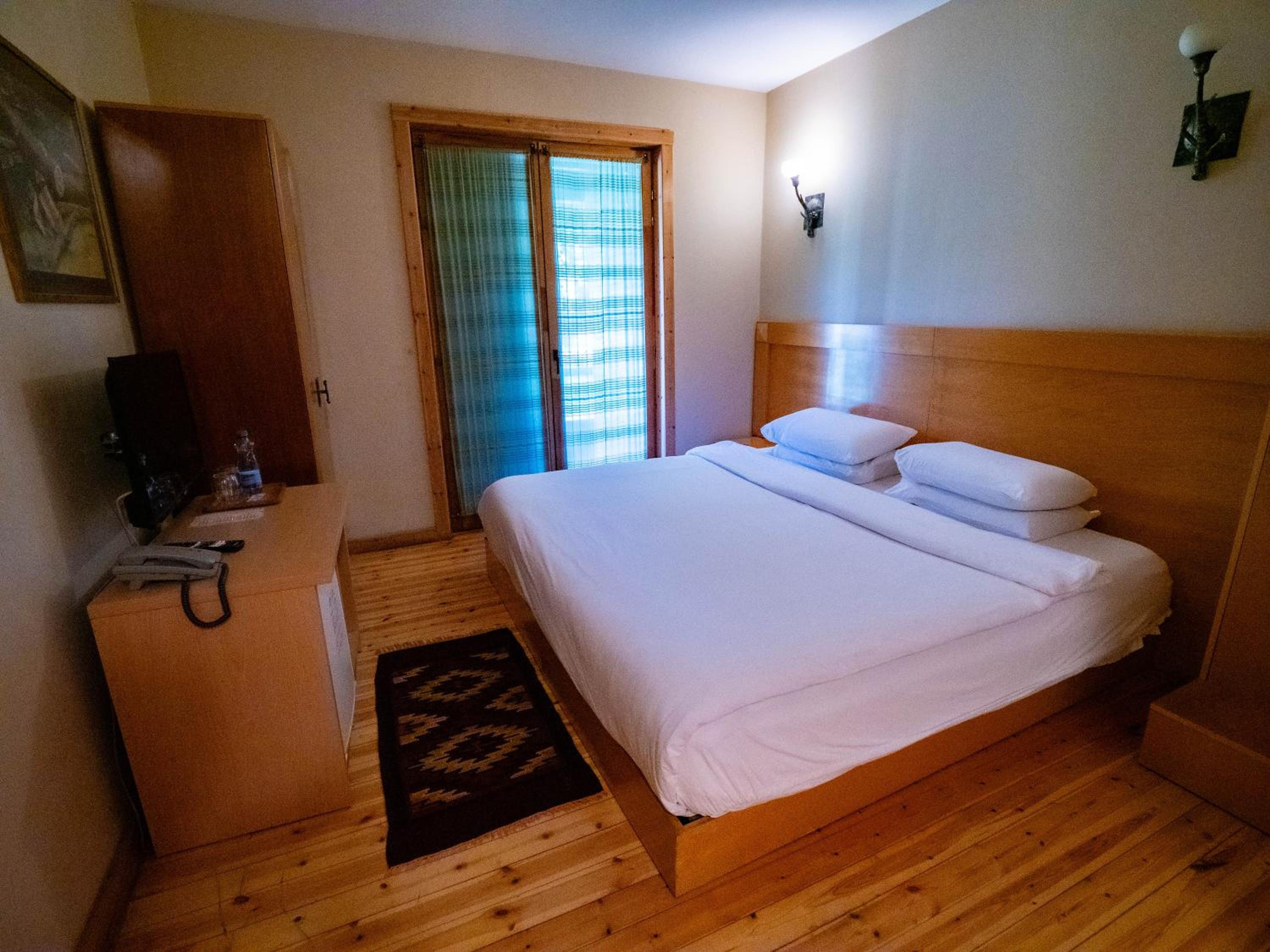 Natyral Razma Resort