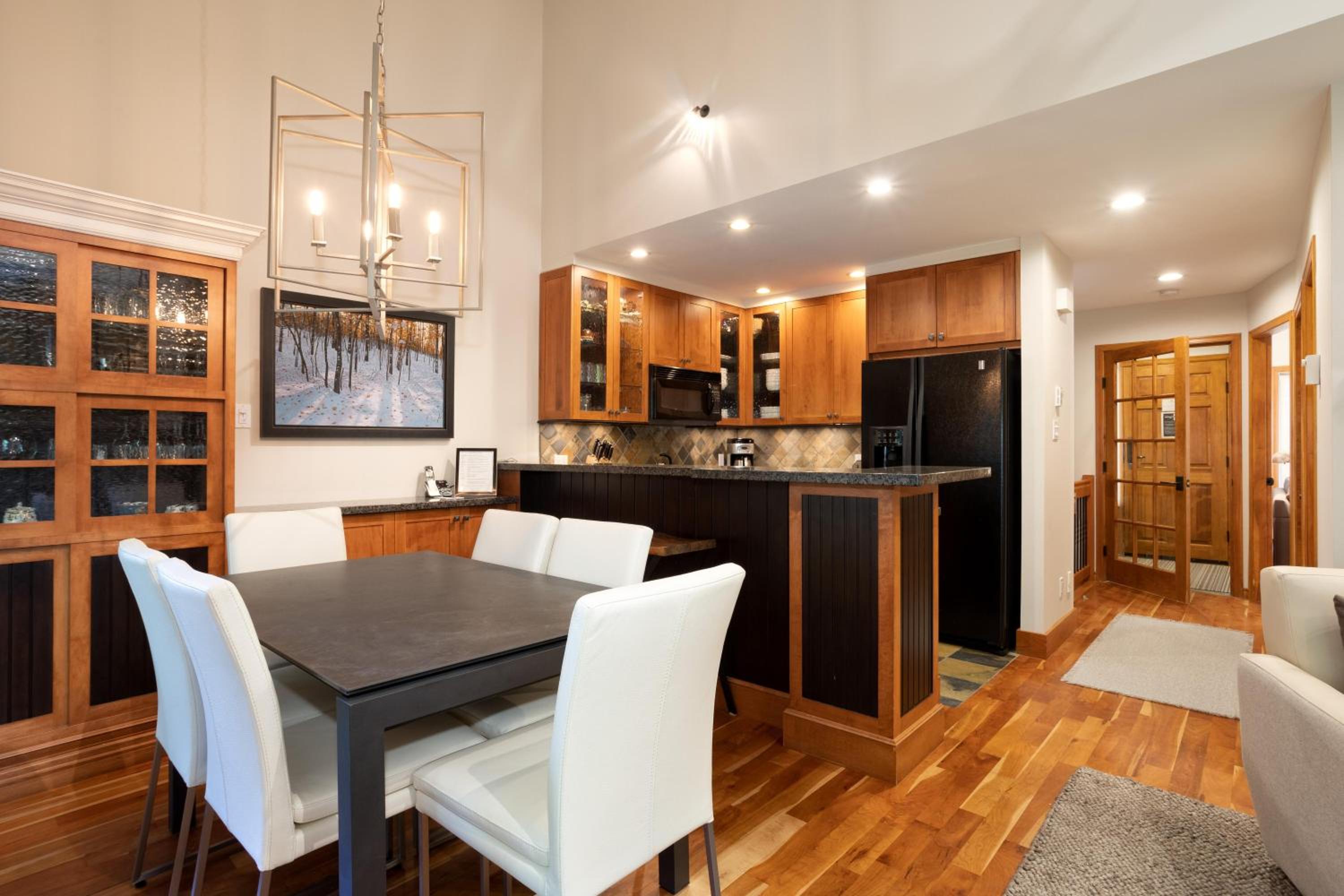 Painted Cliff 51 | Ski-in, Ski-Out Townhome, w/ Parking & Shared Hot Tub Access