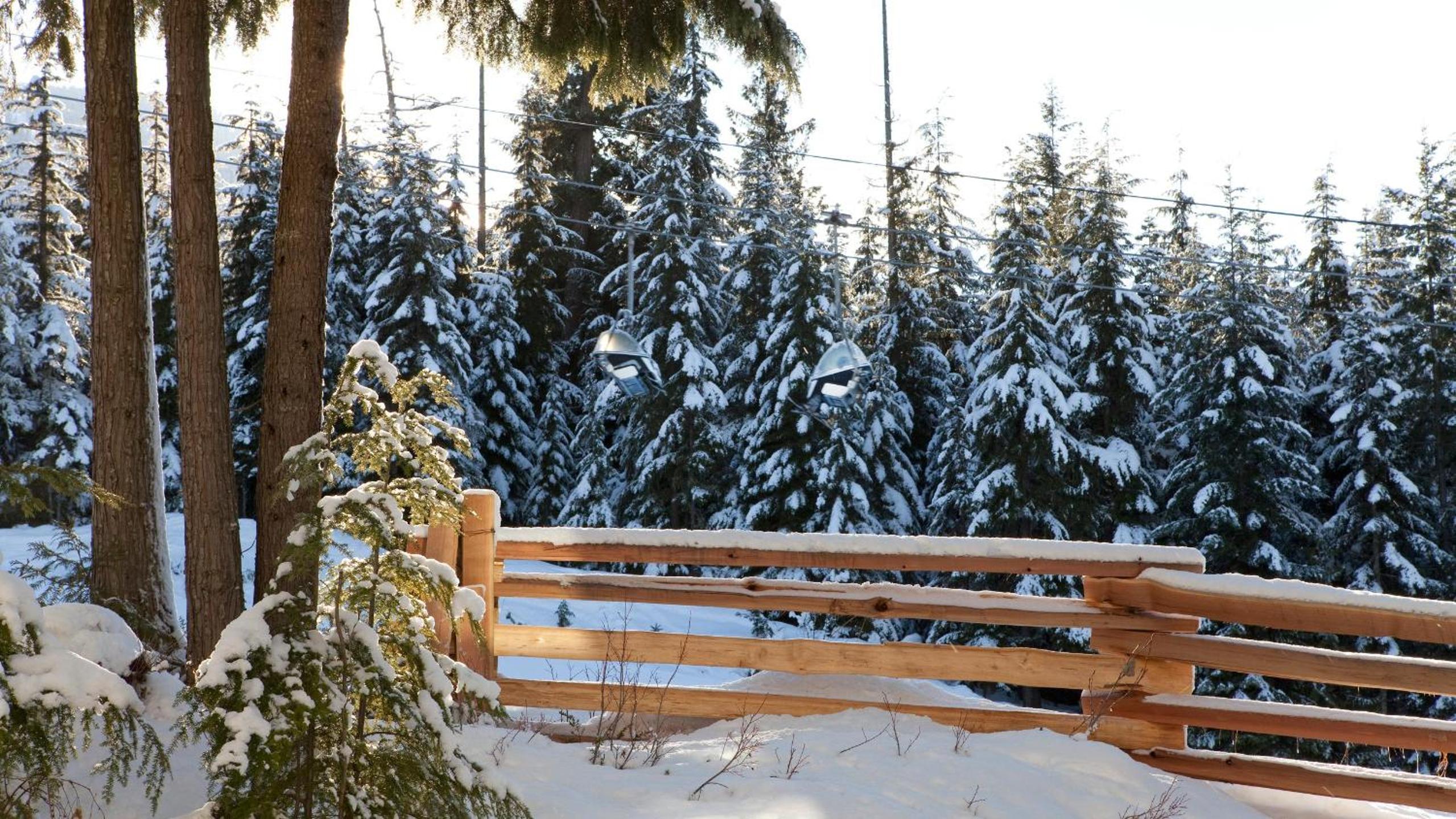 Woodrun Lodge 108 | Ski-In Ski-Out Condo w/ Pool, Hot Tub, Parking, & Patio Near Upper Village