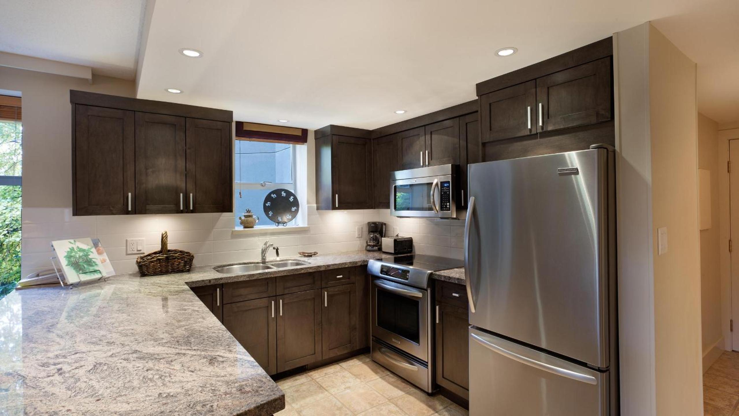Woodrun Lodge 108 | Ski-In Ski-Out Condo w/ Pool, Hot Tub, Parking, & Patio Near Upper Village