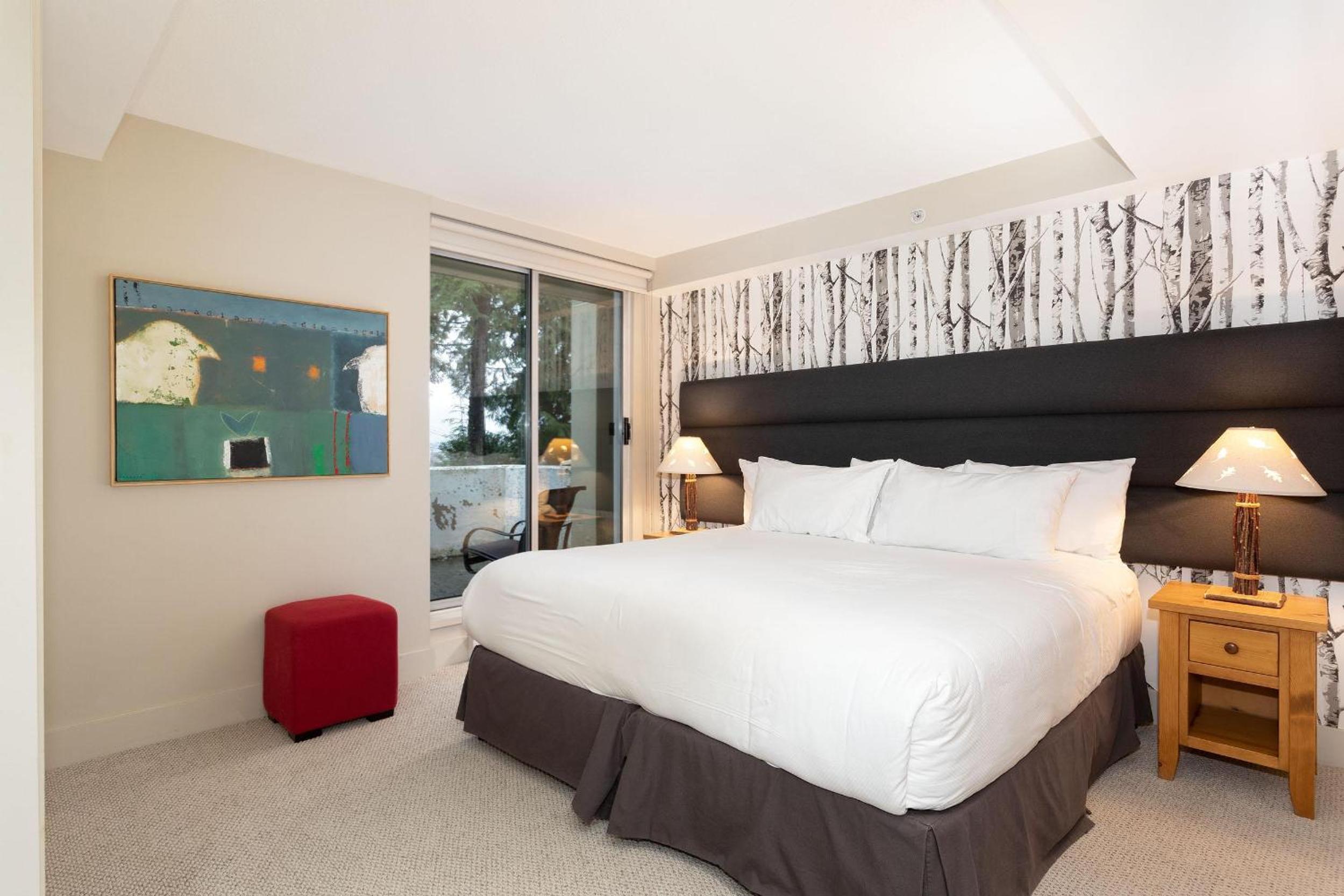 Woodrun Lodge 108 | Ski-In Ski-Out Condo w/ Pool, Hot Tub, Parking, & Patio Near Upper Village